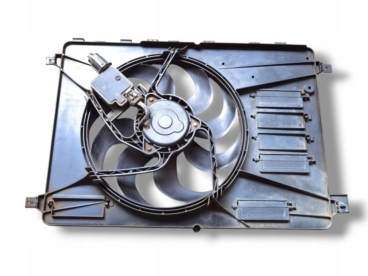 ventilátor chladiče Ford Mondeo 4 2008 6G91-8C607-PC