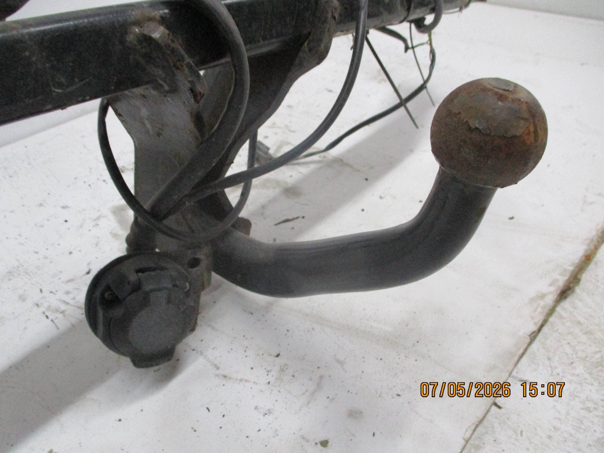 bumper support towing RENAULT SCENIC IV
