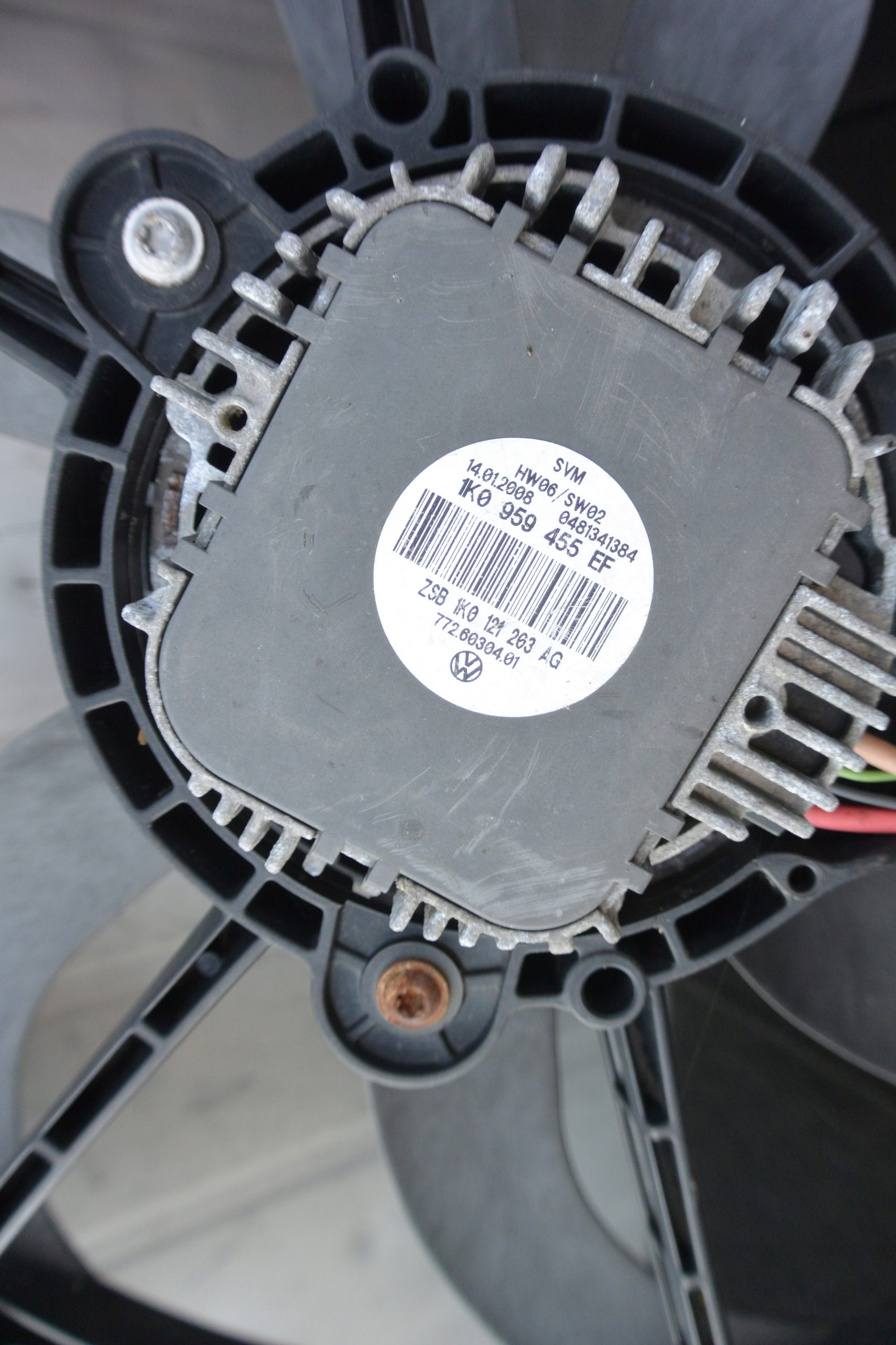 ventilátor chladiče VW GOLF V 5 1.9 TDI 1KO121205AA 1KO959455EF