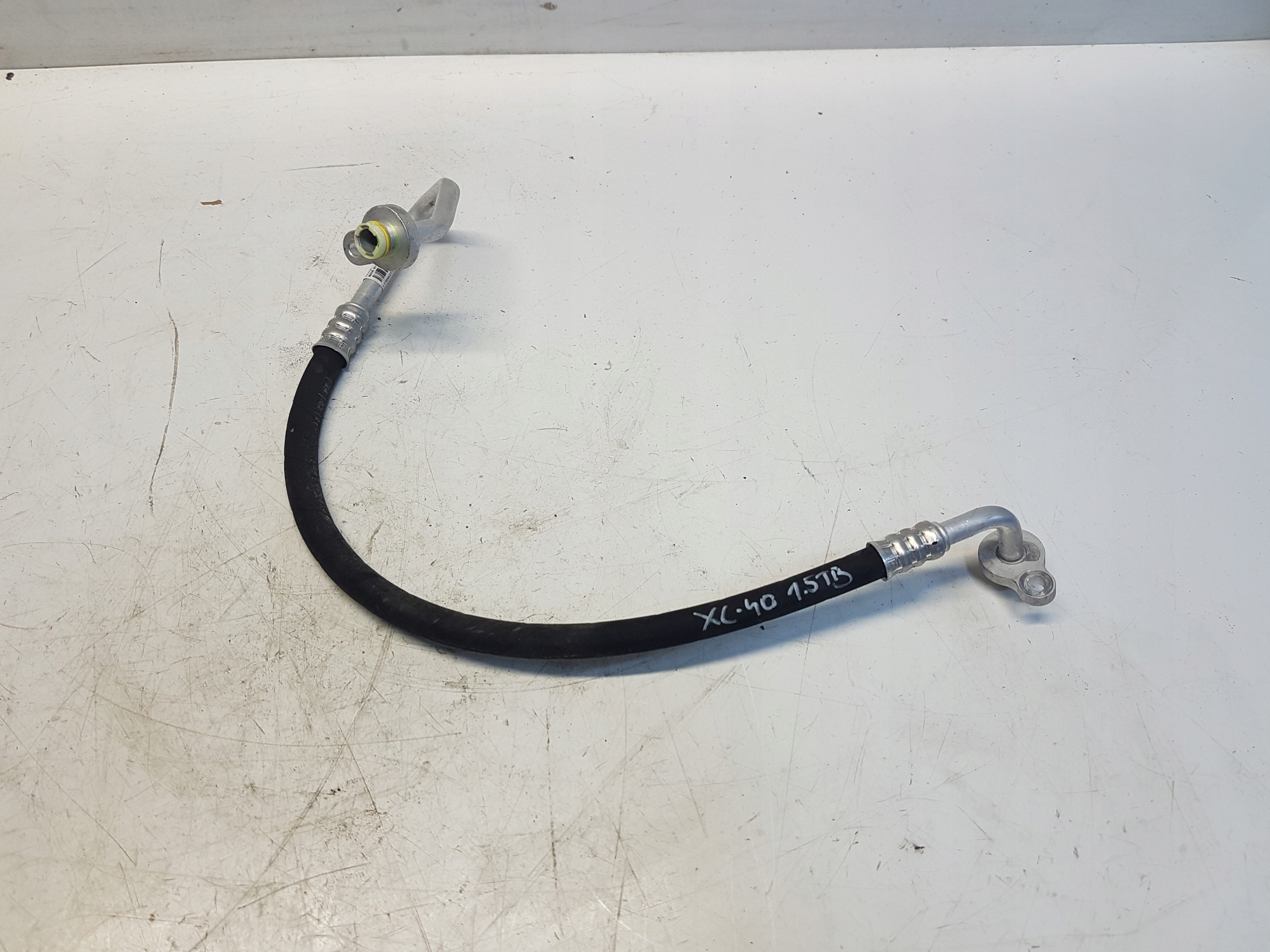 VOLVO XC40 T3 Кондиціонер кабель 31694880