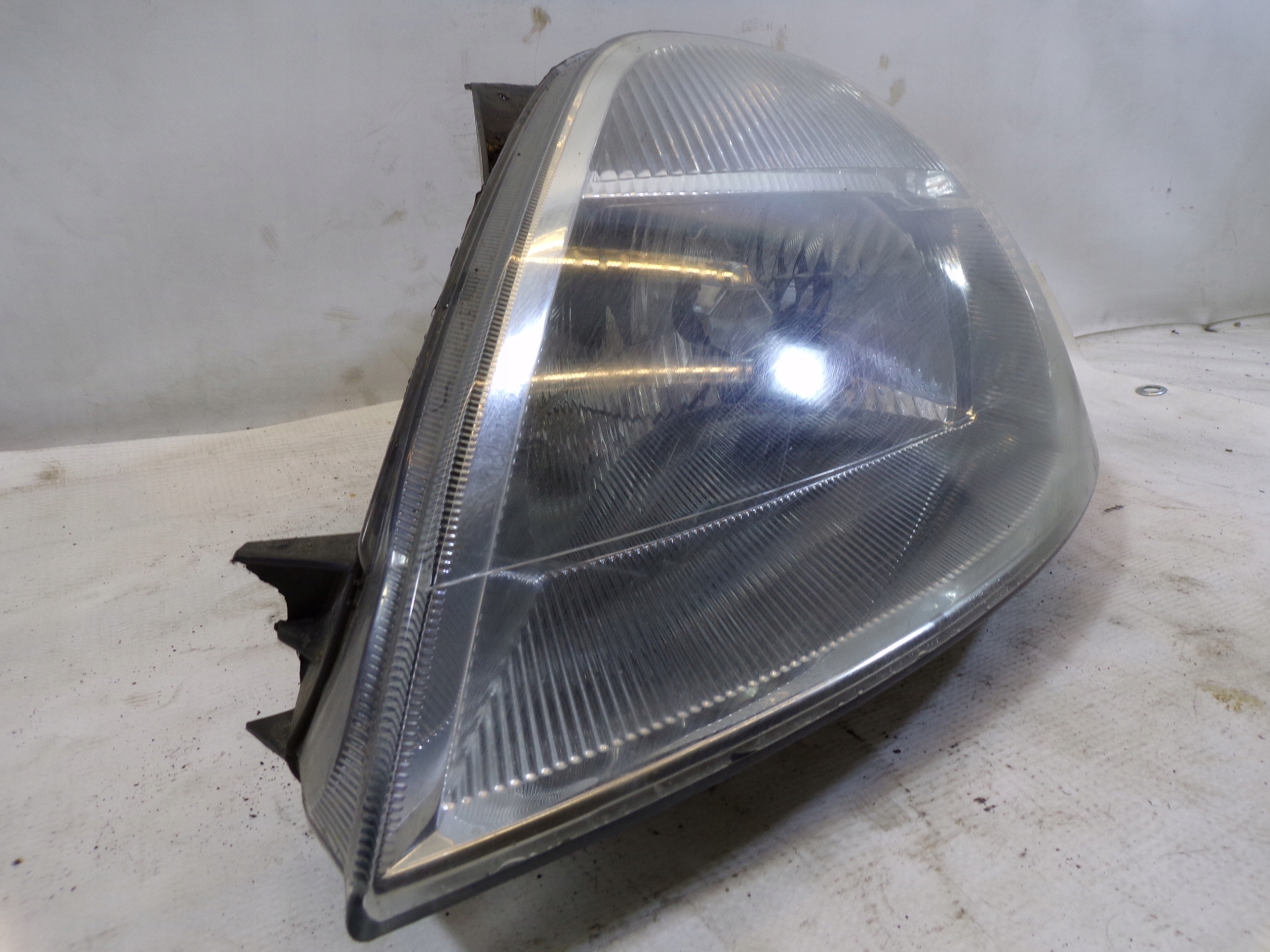 light front front left FORD FIESTA 6 VI (K) (1)