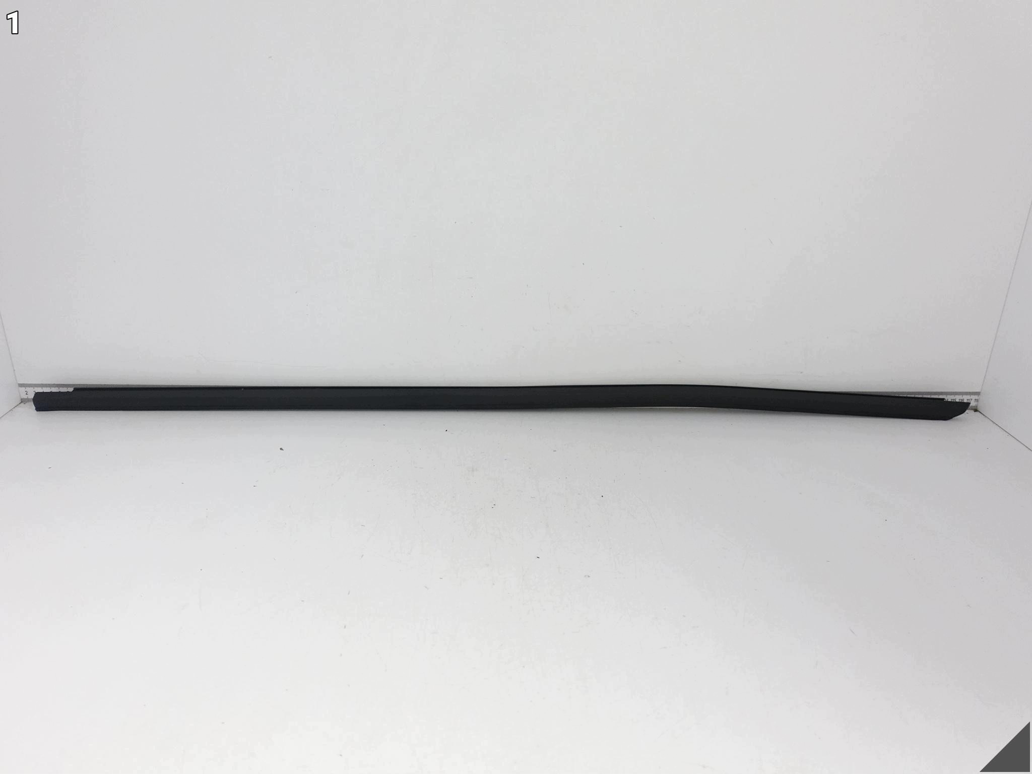 VW PASSAT 9 IX B9 3J0 23- moulding dust windows door left front