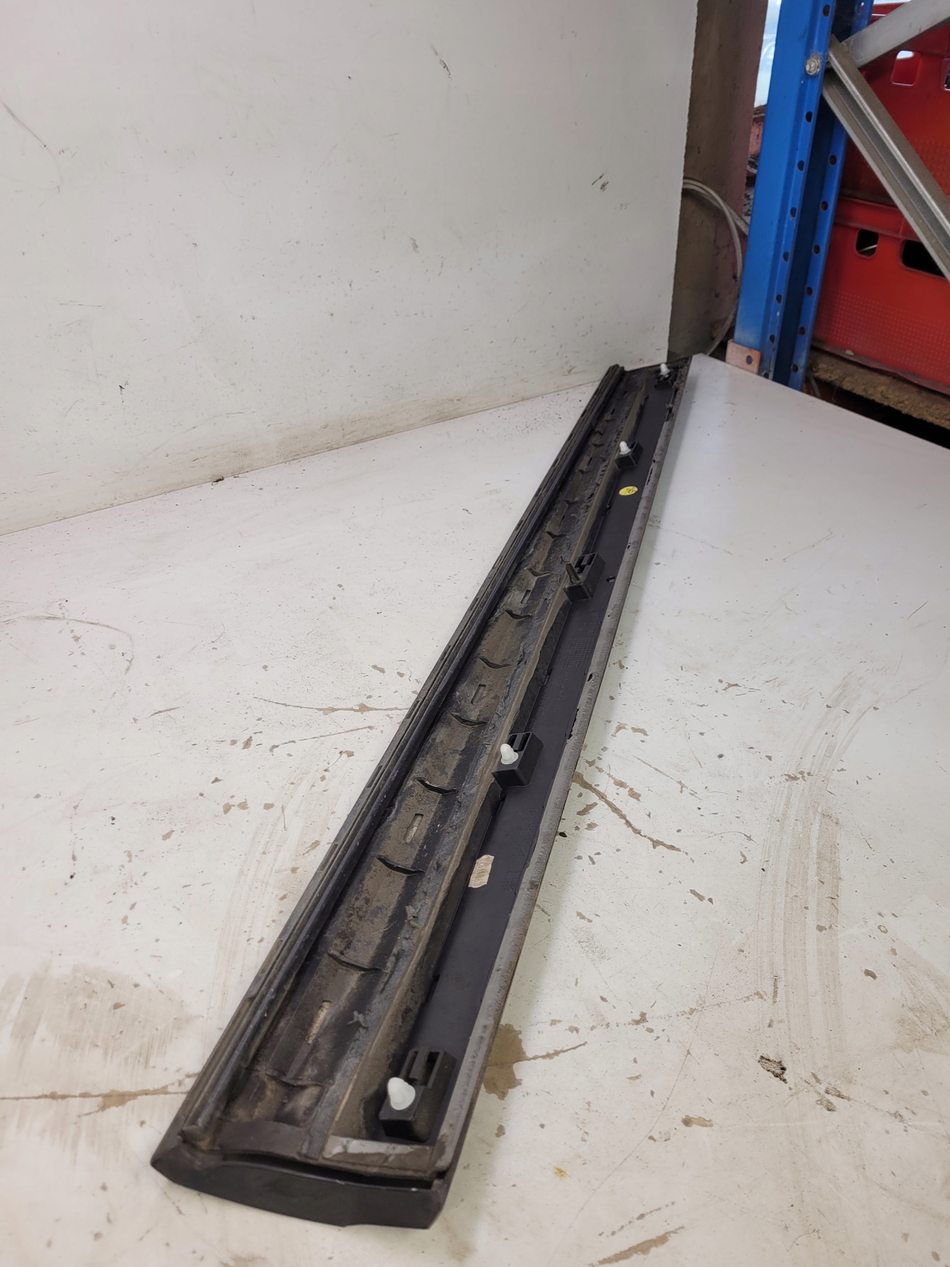 moulding door lower right front AUDI Q5 8R LZ9Y