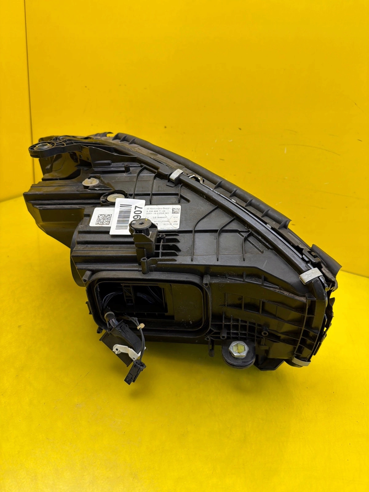 light left Mercedes C-klasa W206 Full Led A2069067103