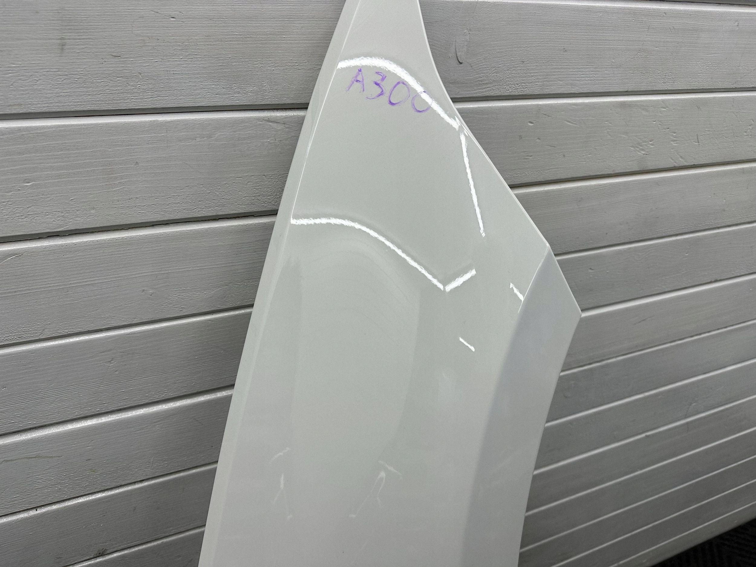 fender front side right BMW 3 G20 G21 colour A300