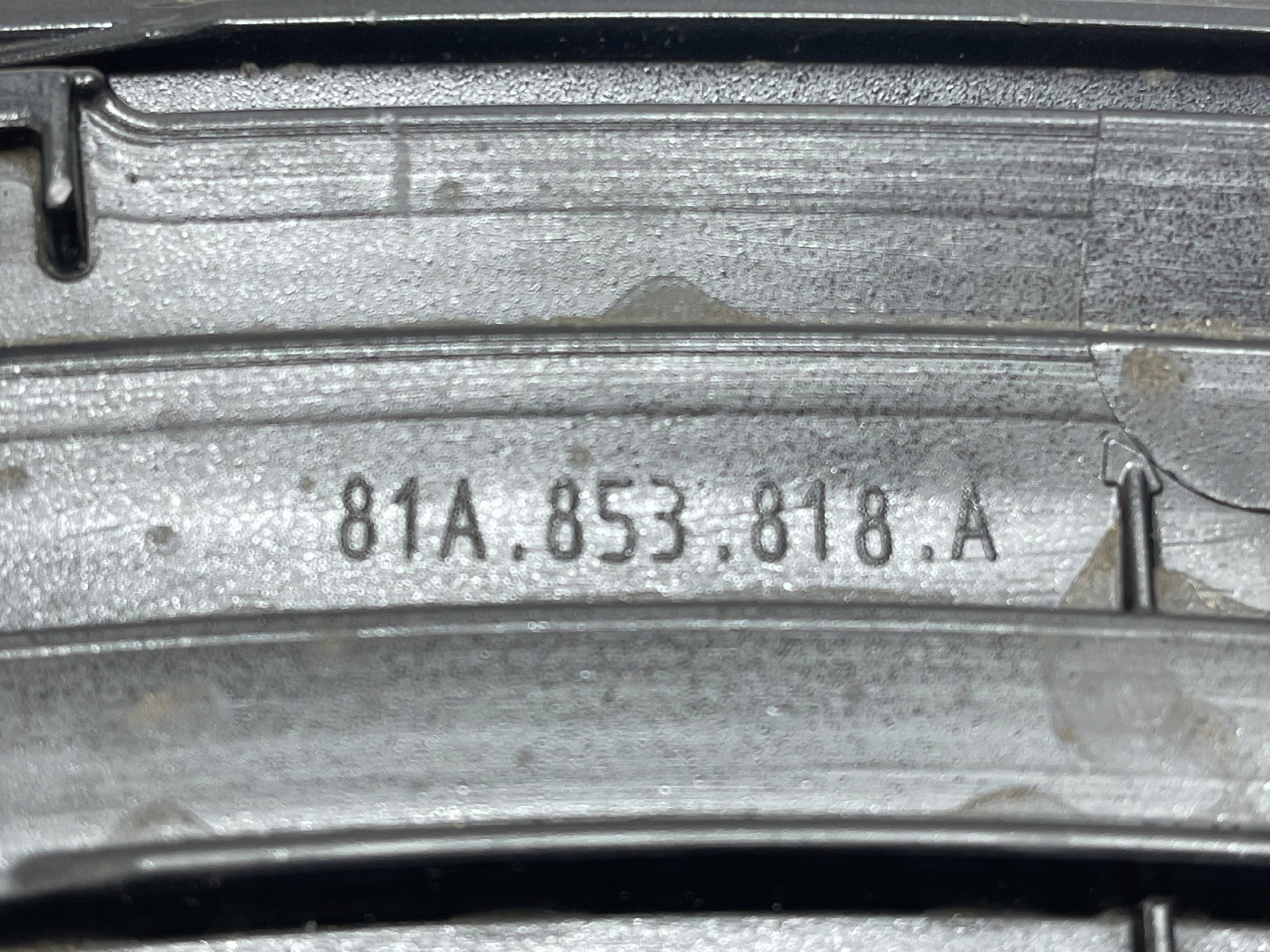 L9 AUDI Q2 81A modanatura parafango Destro posteriore 81A853818A