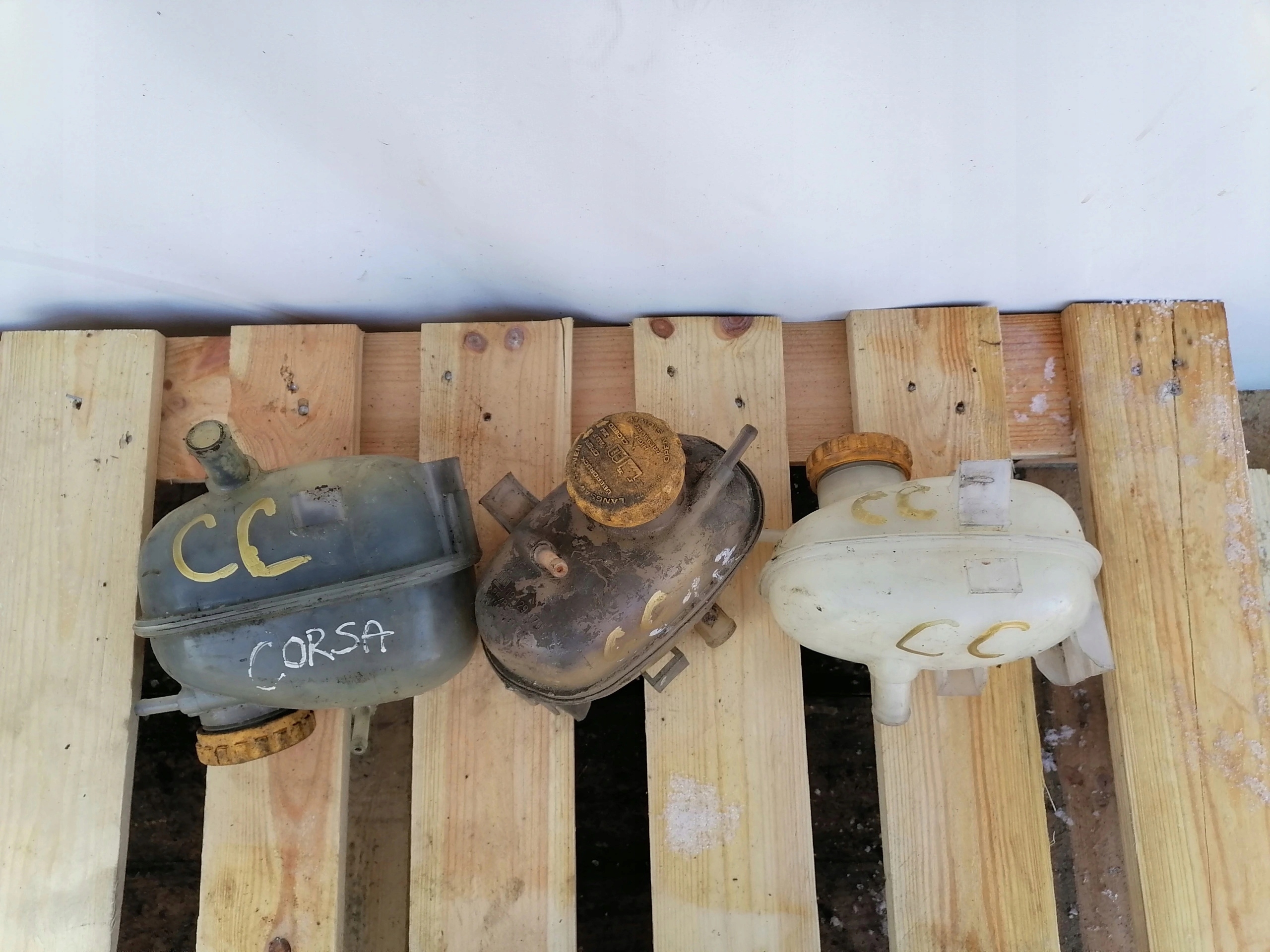 Réservoir eau OPEL CORSA C
