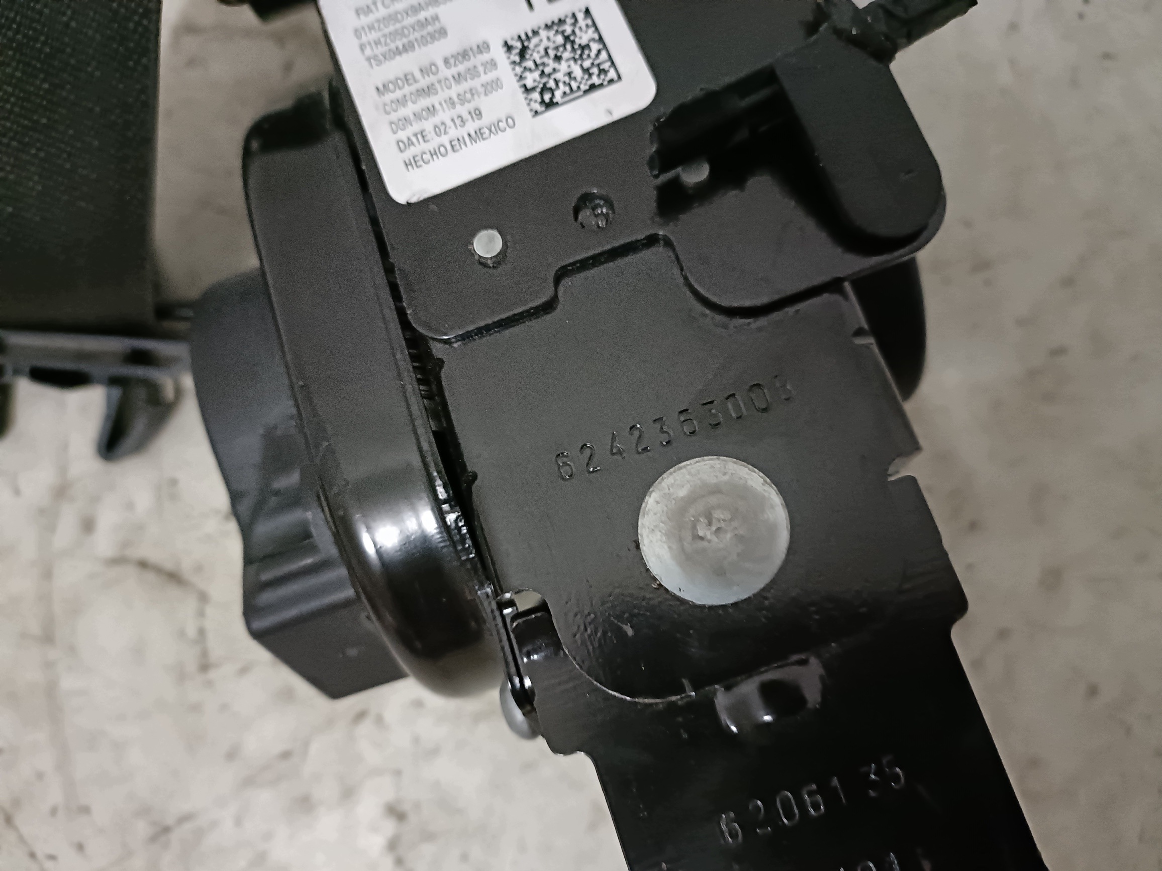 DODGE CHARGER 2019- seat belt left front 1HZ05DX9AH