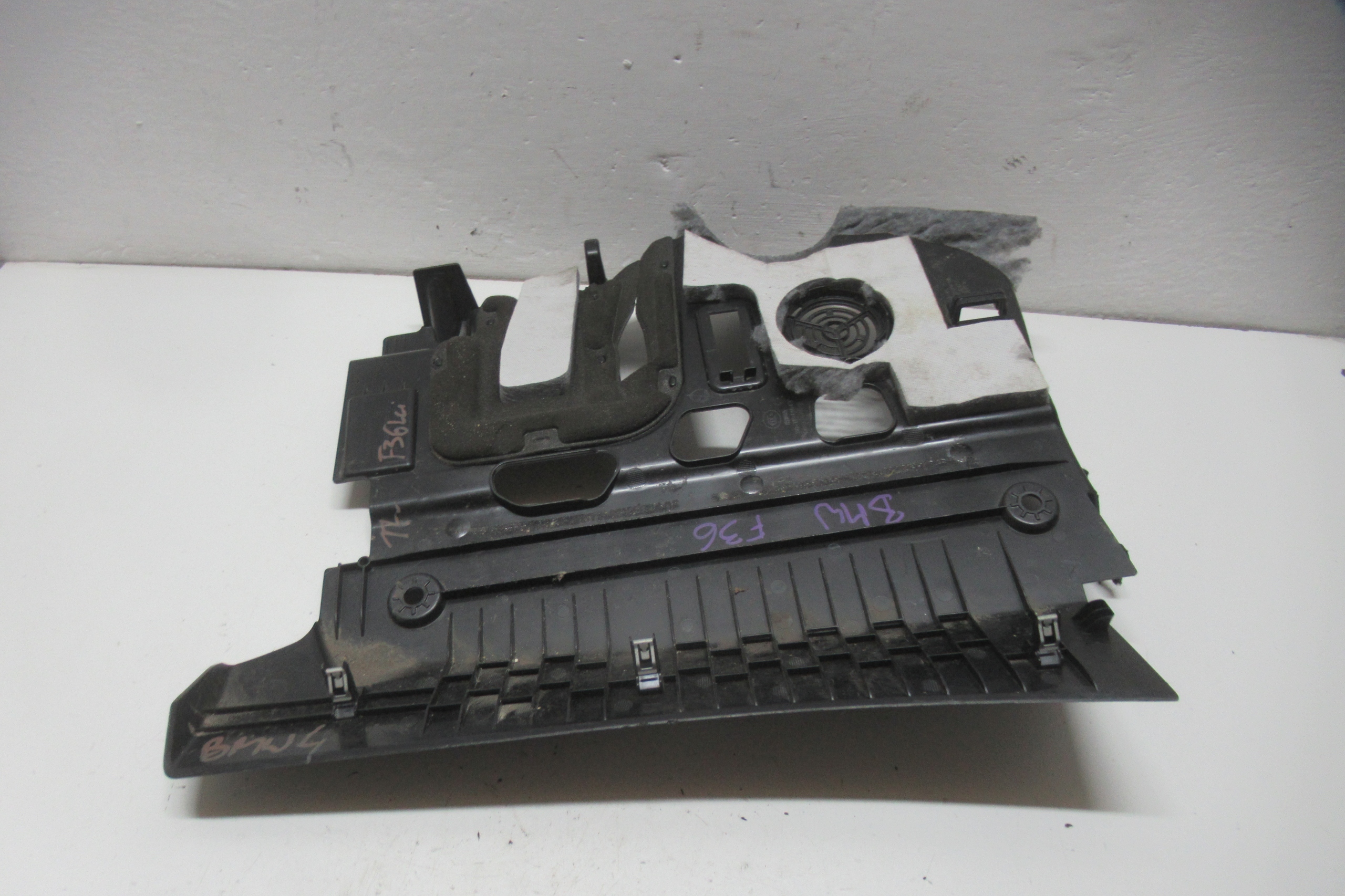 BMW F36 cover lower consoles 9382558