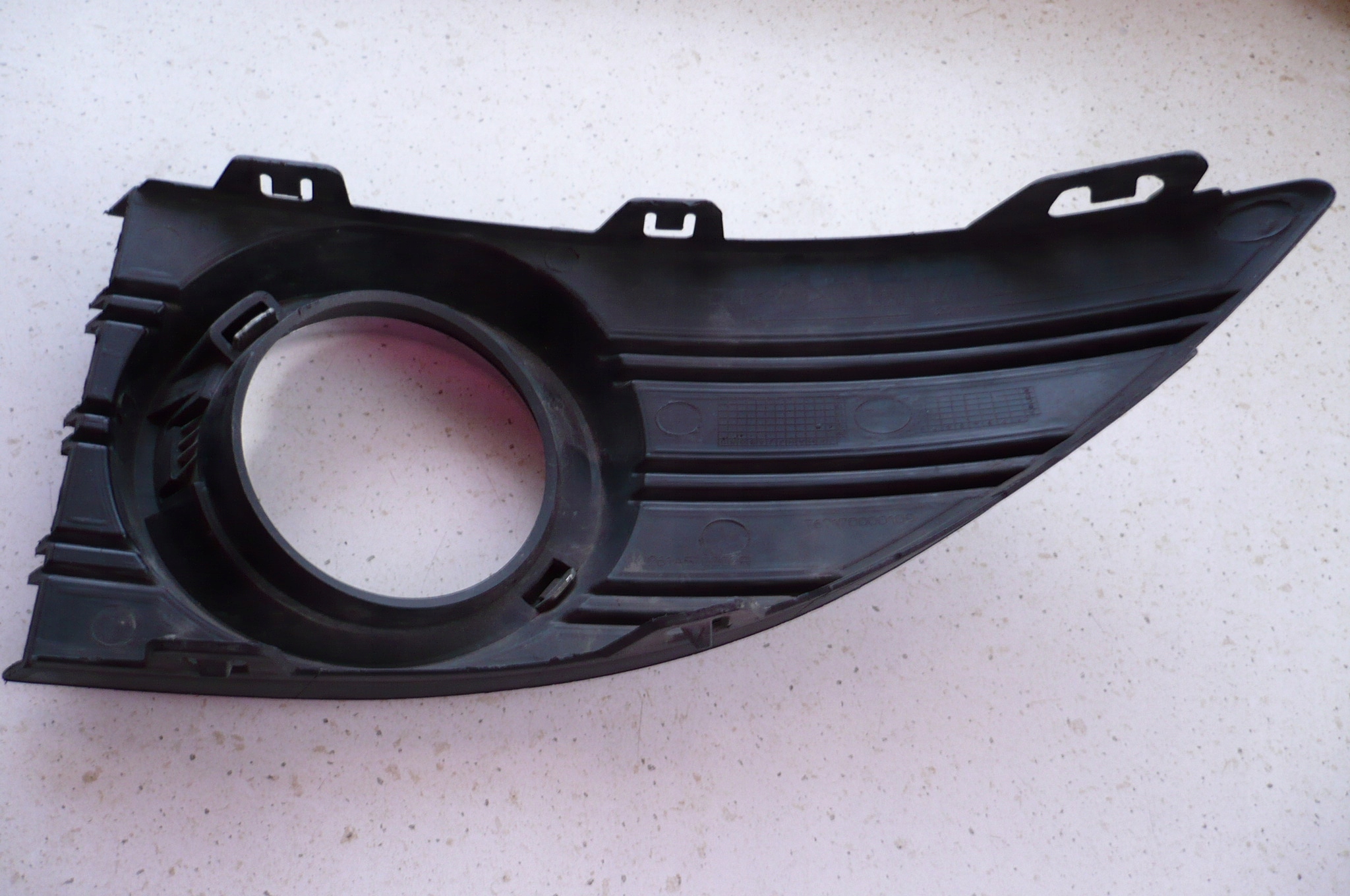 RENAULT FLUENCE 09-12 grid of a bumper right front