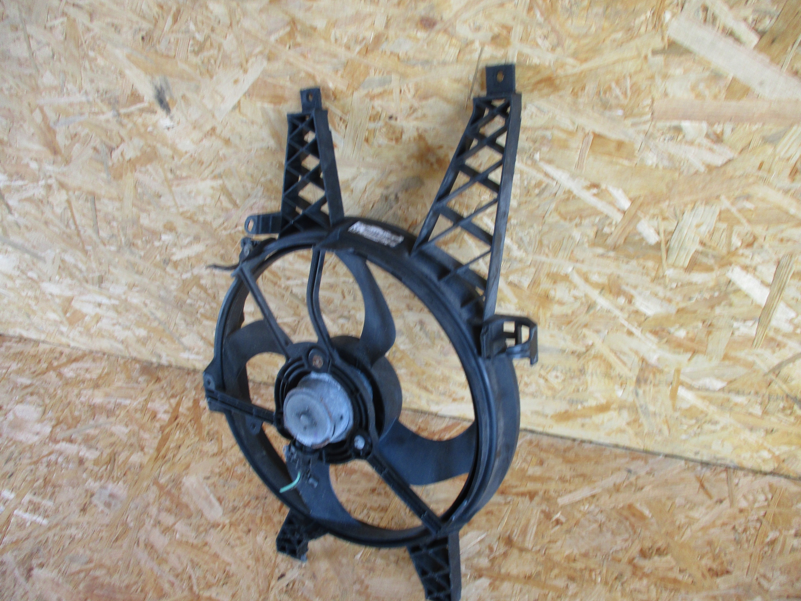 ventilátor chladiče RENAULT CLIO III MODUS