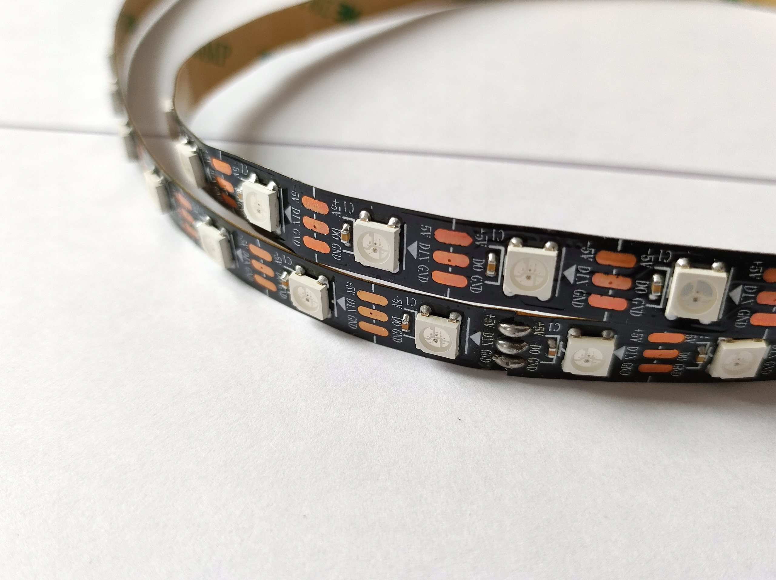 ADRESOWALNA TAŚMA LED WS2812B 60d/m IP20 cyfrowa Moc 18 W