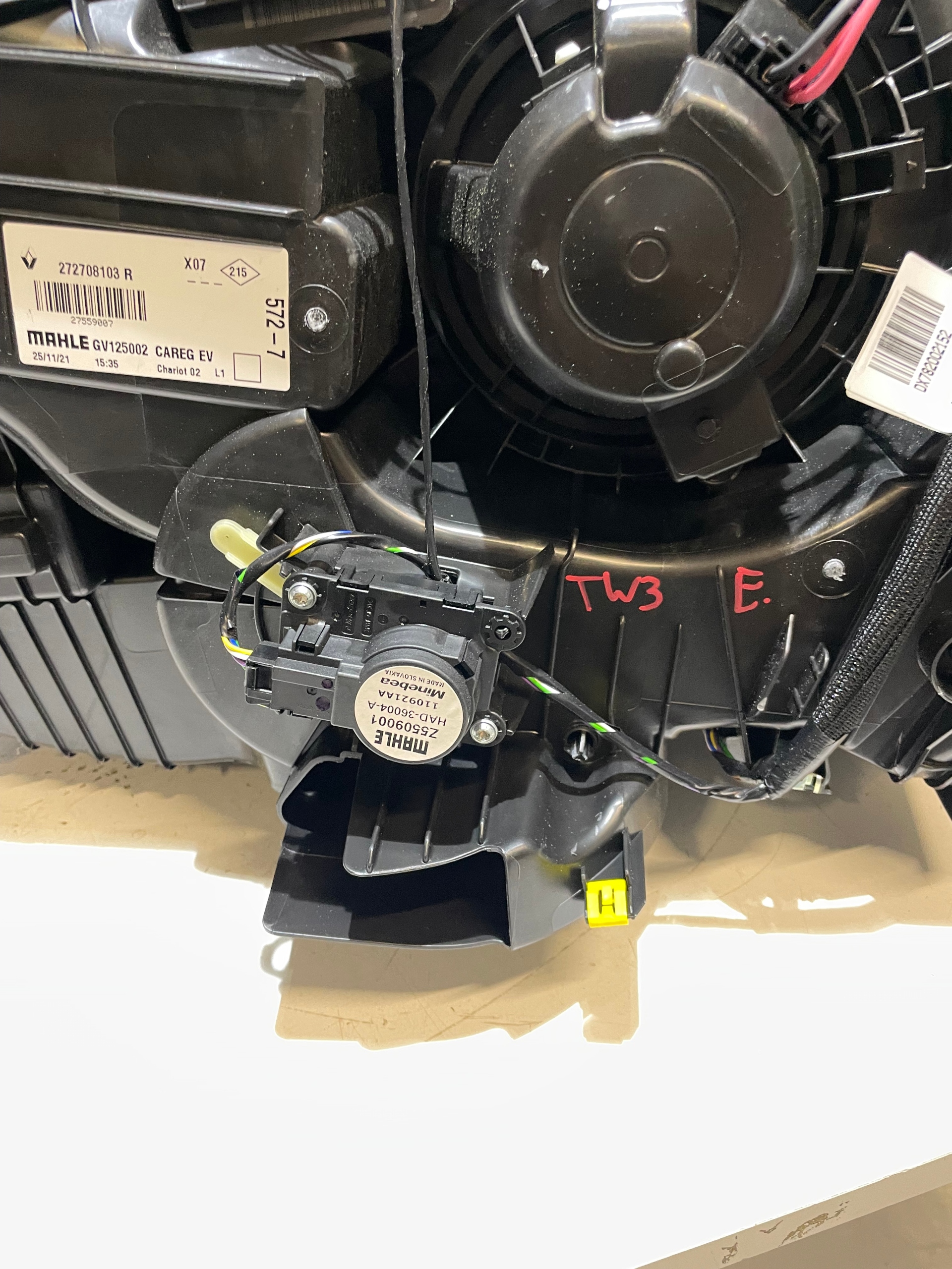 RENAULT TWINGO III Z.E. HEATER 272708103R