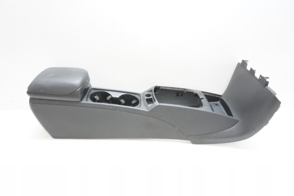 8687408 - Центральний підлокітник Volvo V50