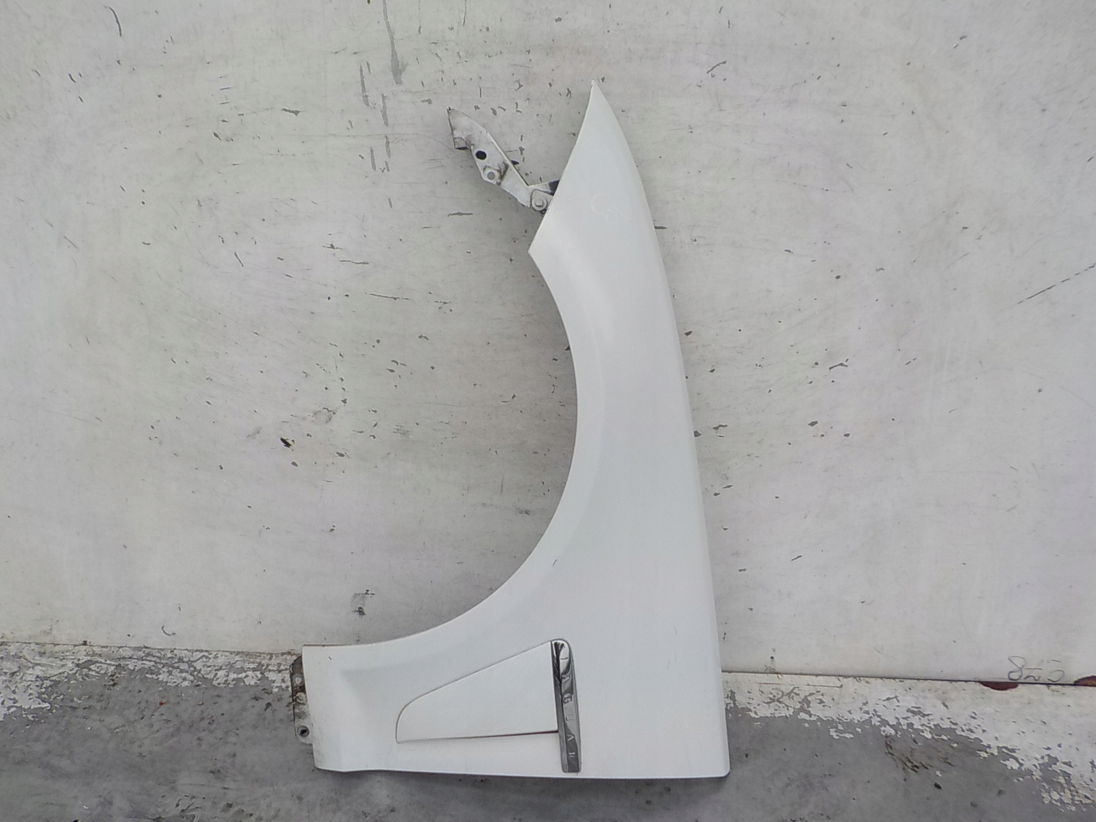 65 JAGUAR XF X250 LIFT fender left front front