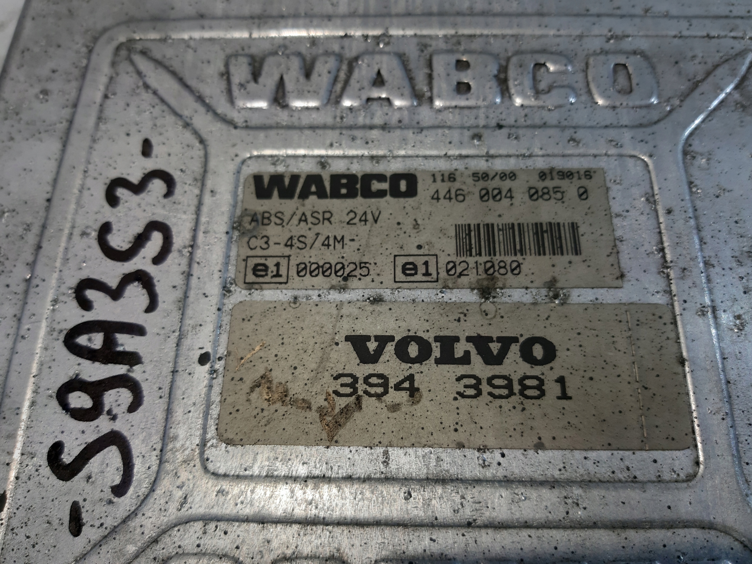 Volvo OE 3943981 control unit abs wabco