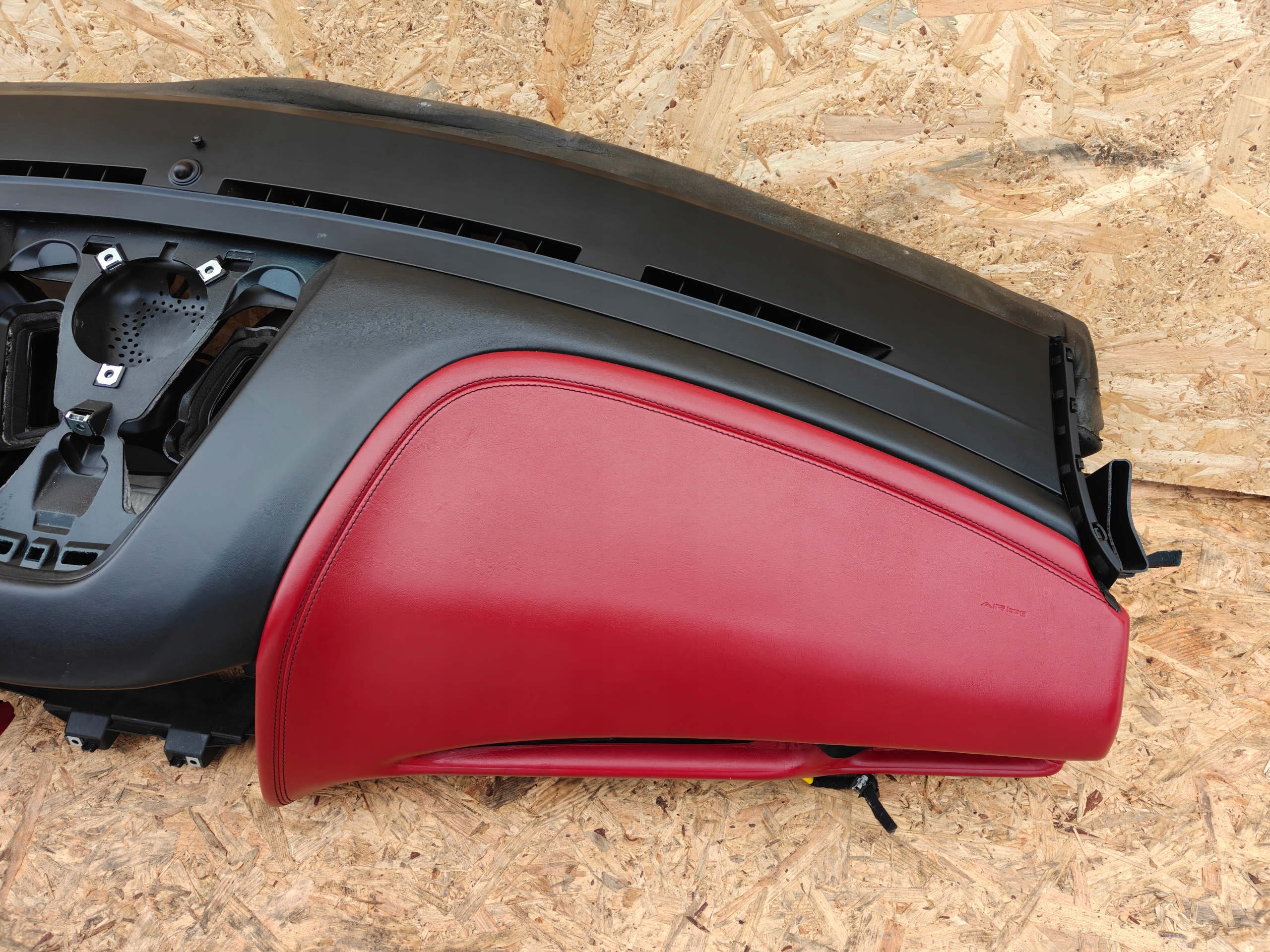 console dashboard airbag tension belts MASERATI LEVANTE red leather !!!
