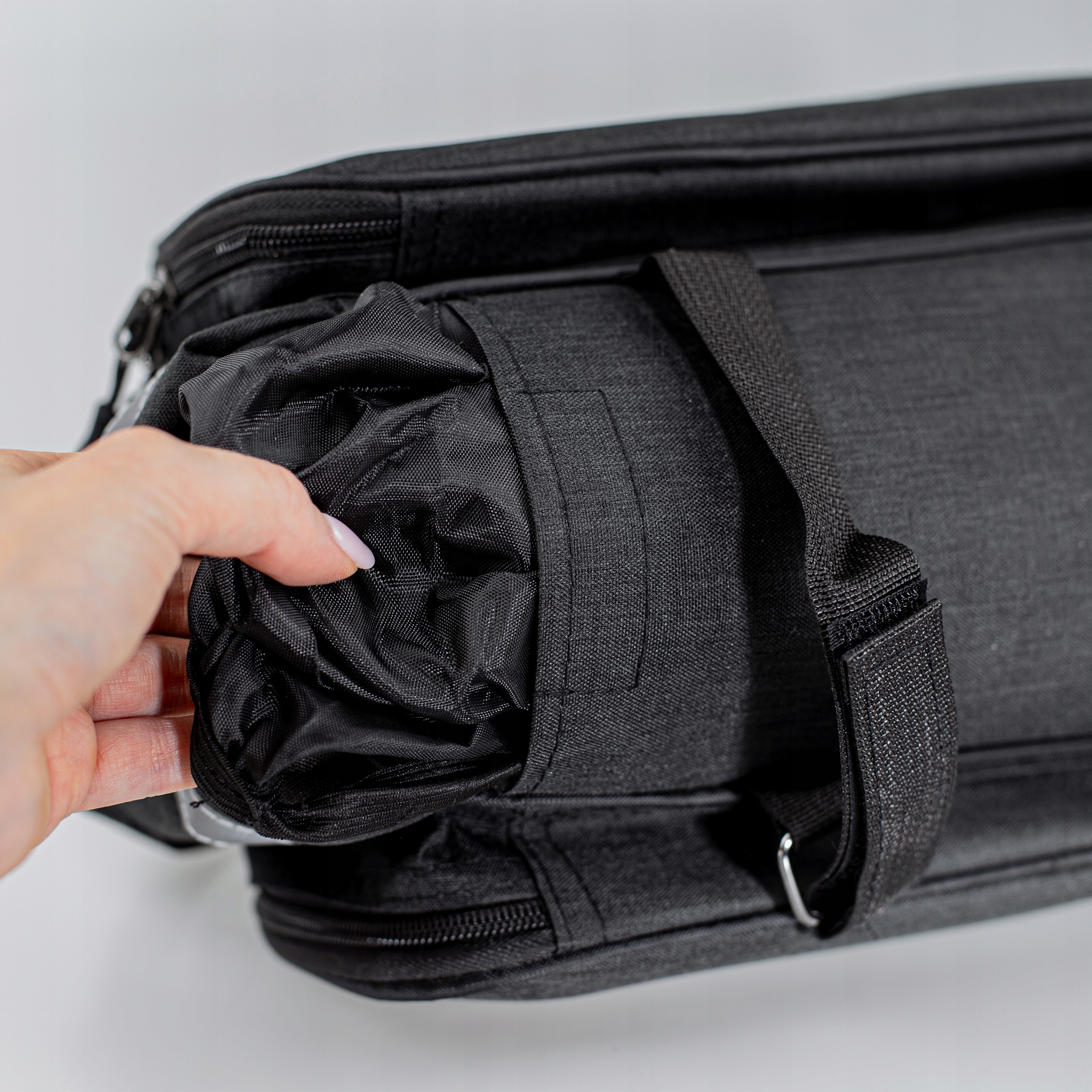 SAKWA ROWEROWA NA BAGAŻNIK WODOODPORNA TORBA TURYSTYCZNA NA ROWER 30l Pojemność 30 l
