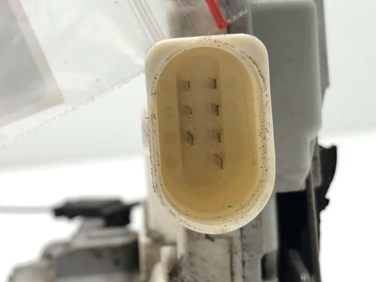 ZAMEK DRZWI PRAWY PRZÓD SEAT LEON II Hatchback 1P1837016 05-13 Typ samochodu Samochody osobowe