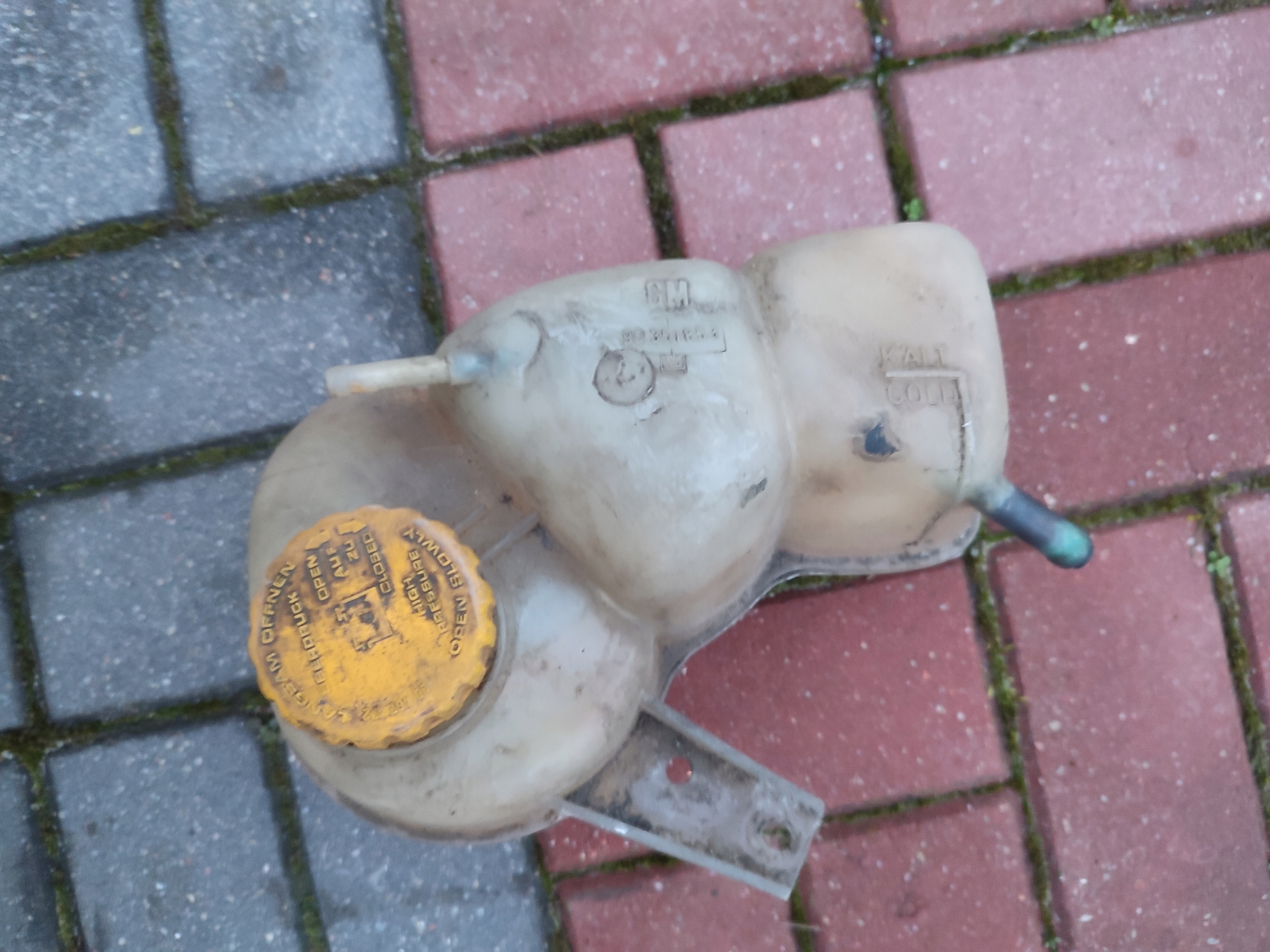 Réservoir eau Opel Astra F 90351853