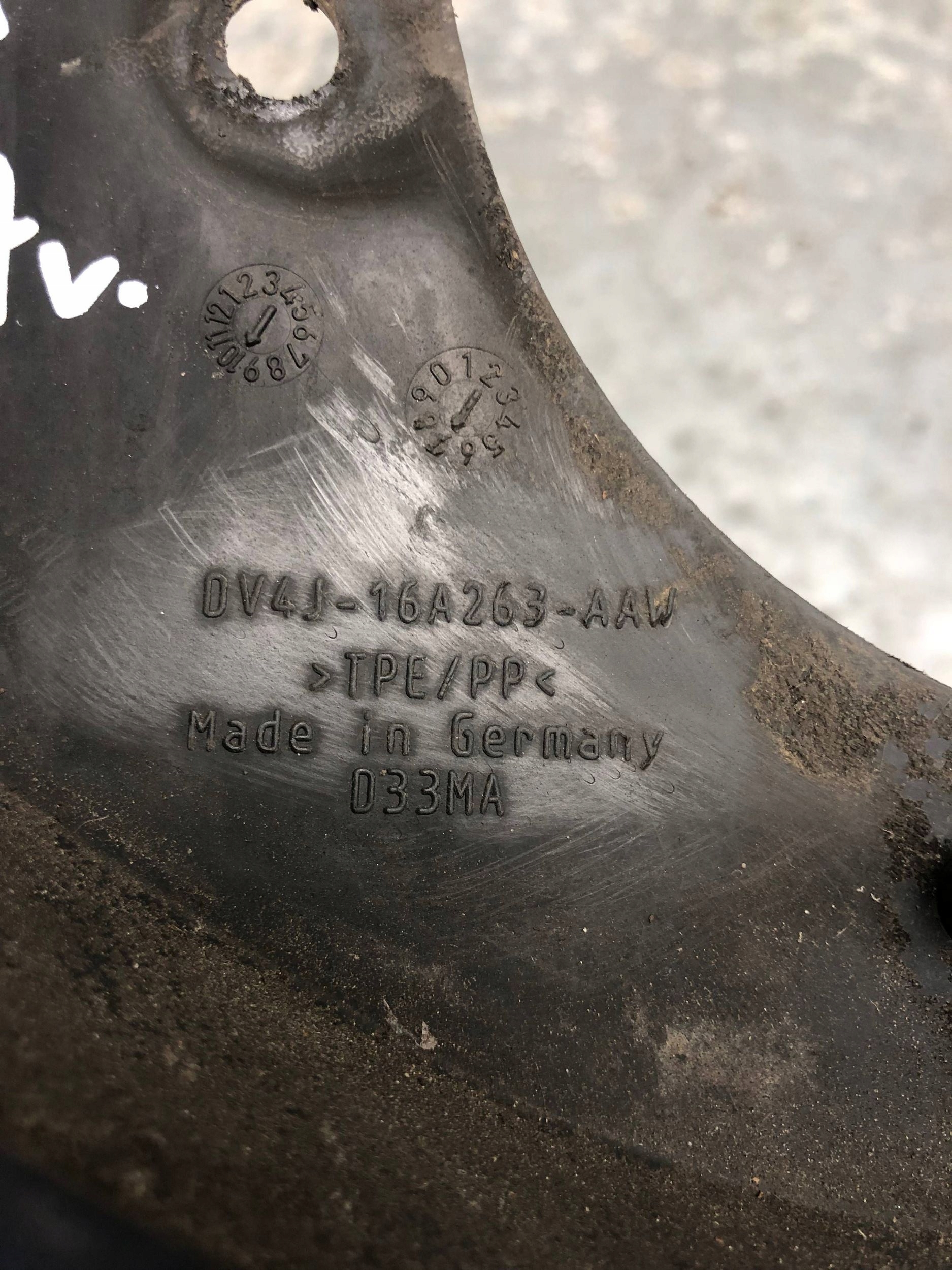 mudguard flap left front FORD KUGA MK2 LIFT DV4J-16A263-AAW