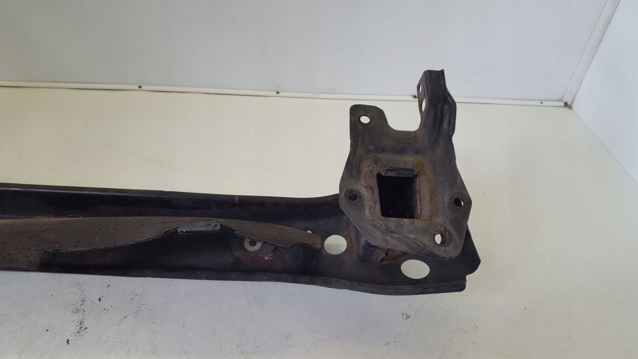 greda branika prednji dio prednja VW T5 2,5 TDI