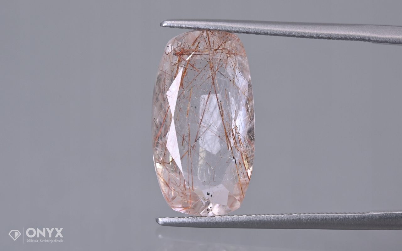 Křemen s rutilem fazetovaný nepravidelný 17,5x10 mm