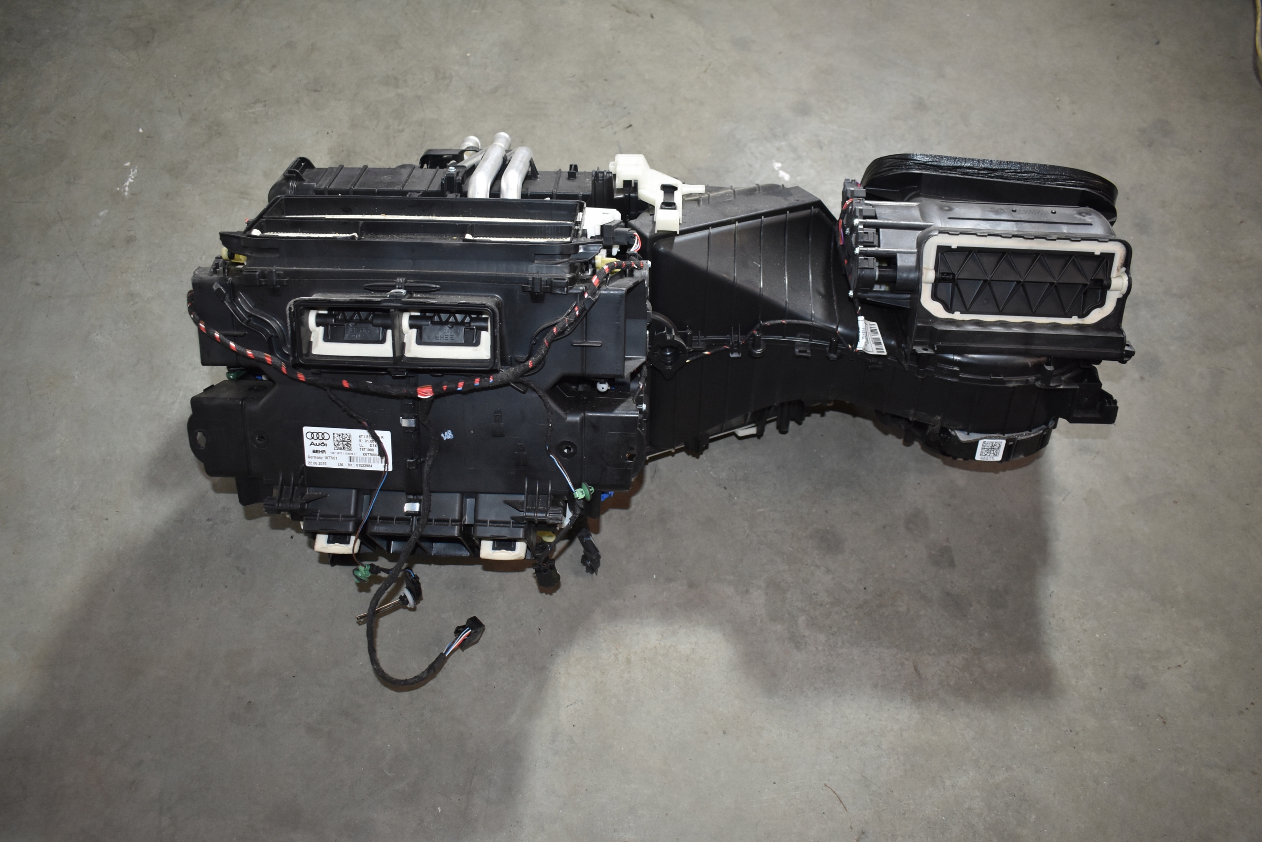 IDEALNA heater AUDI Q5 PORSCHE MACAN 1