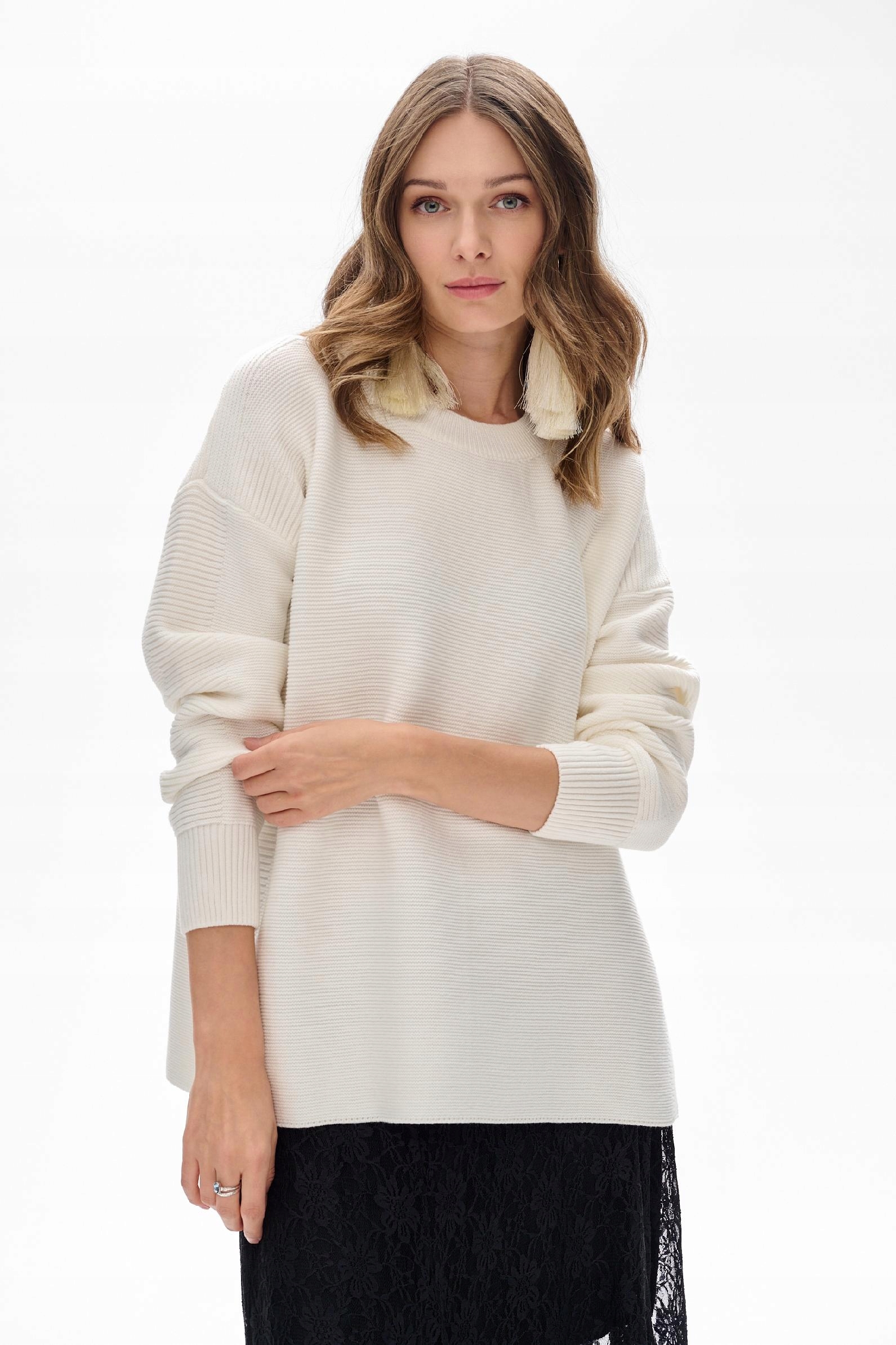 Dámský svetr s kulatým výstřihem bílý Neti blue shadow vel. 40/42