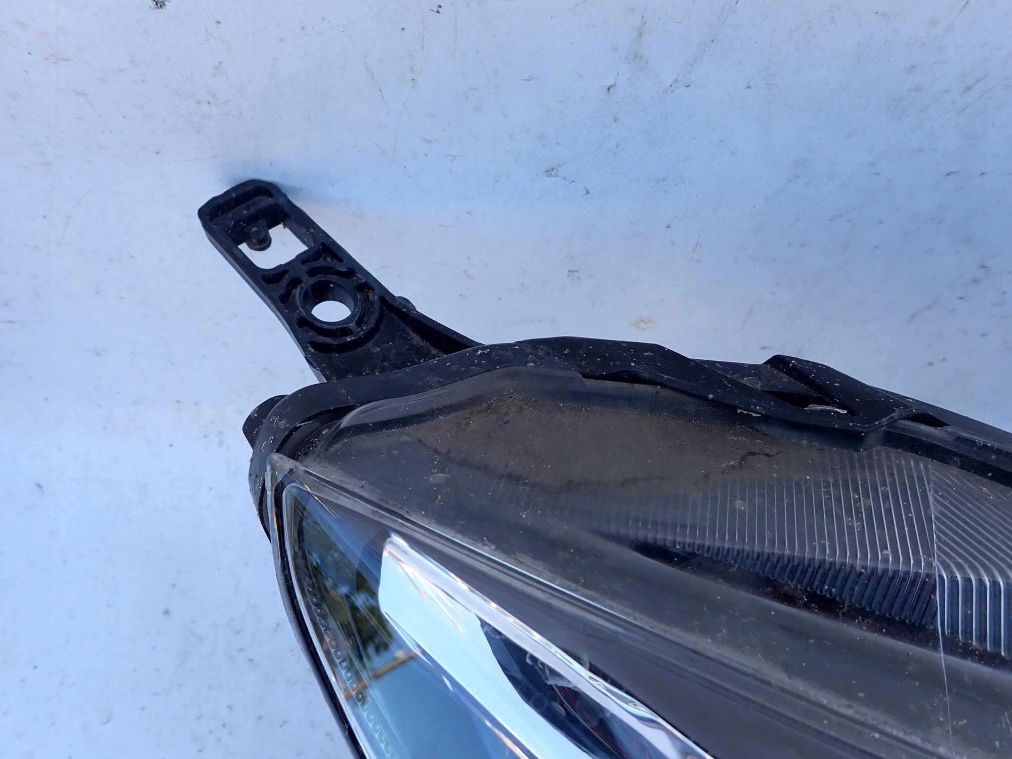 NISSAN MICRA V 5 K14 16-20 light front right