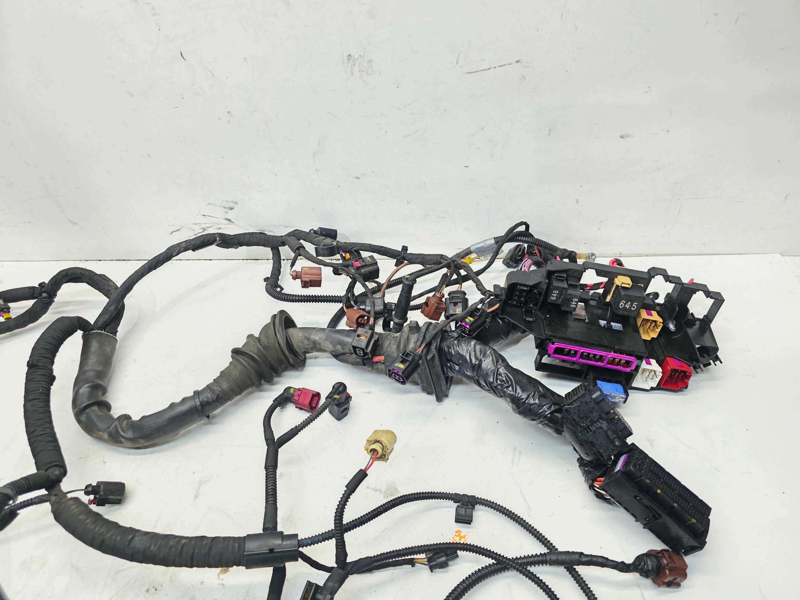 bundle motor wiring AUDI A4 B8 A5 8T LIFT 2.0 TDI 190 KM 8K1971074EE