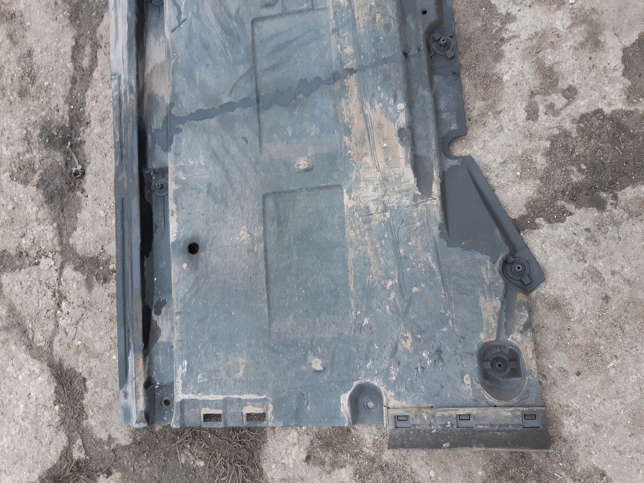 AUDI A5 8T 3D Blende Abdeckung abdeckung des Bodens Unterfahrschutz rechts 8K0825208D