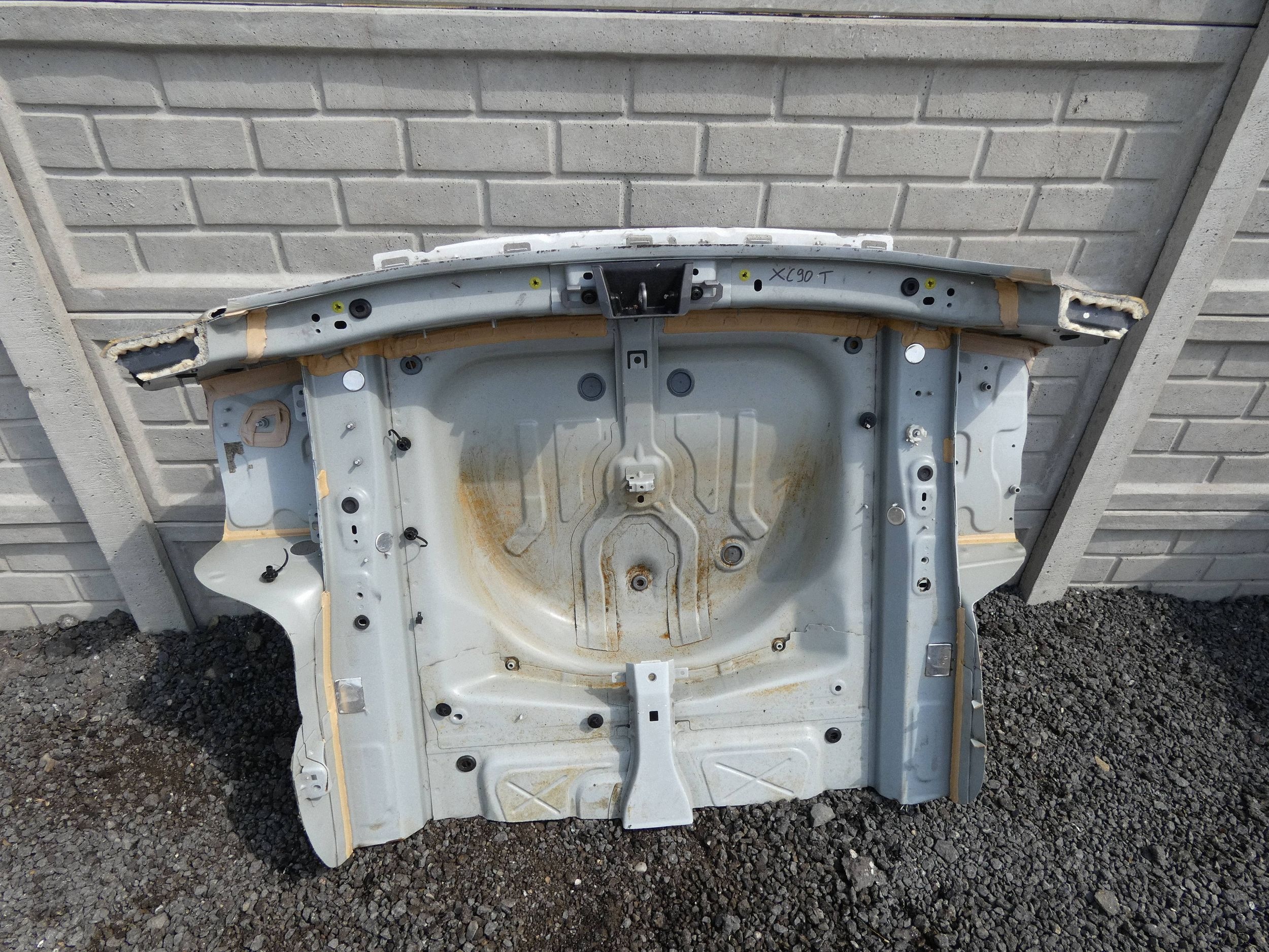 VOLVO XC90 II sump quarter rear panel rear part