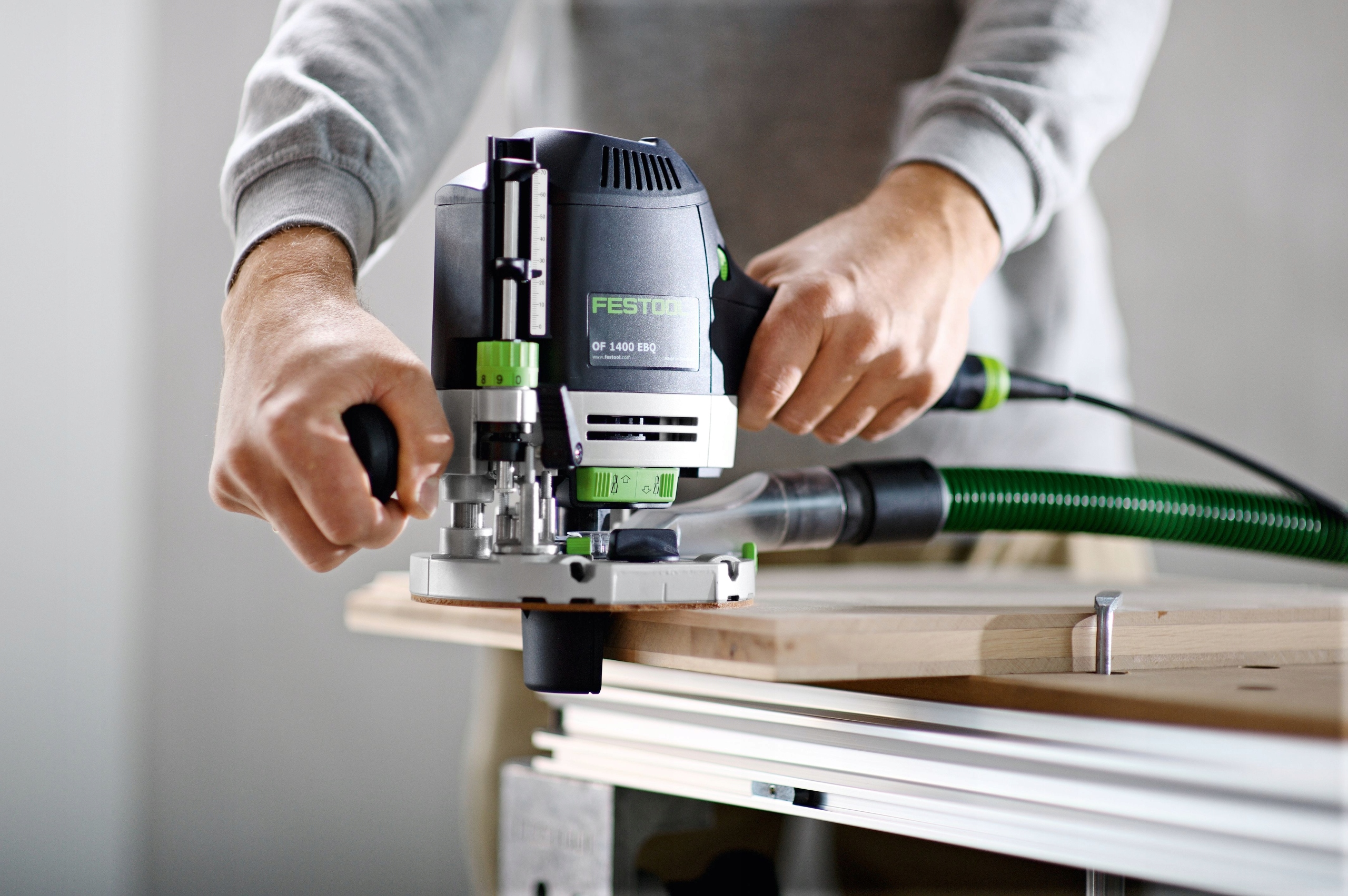 FESTOOL 576207 FREZARKA GÓRNOWRZECIONOWA OF 1400 + GRATIS Maksymalna moc 1400 W