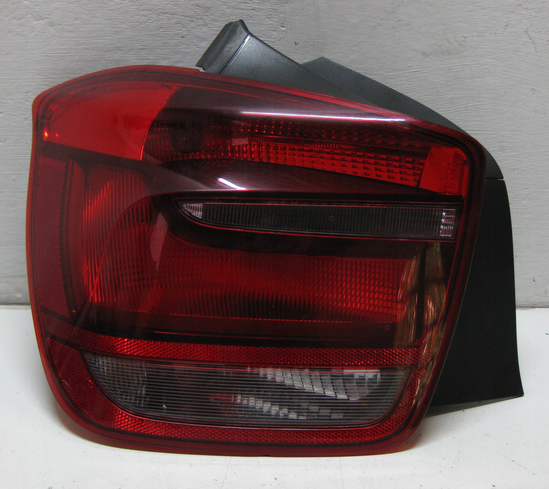 BMW F20 1.6i 14R light left rear part EU