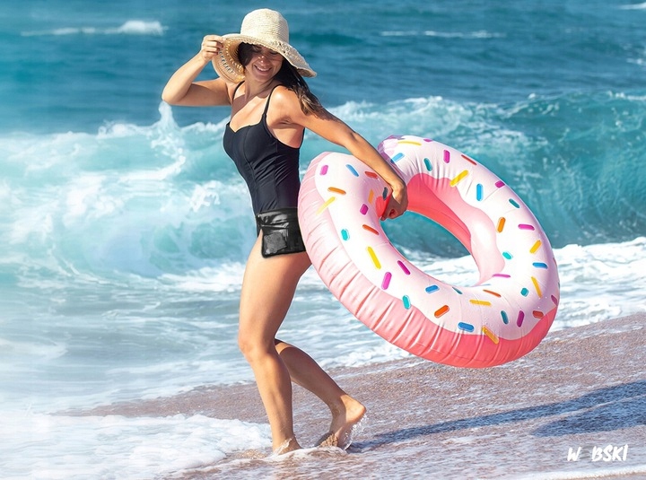 WODOODPORNE ETUI POKROWIEC NA PAS NA DOKUMNETY TELEFON DROBIAZGI Marka NEXTCASE