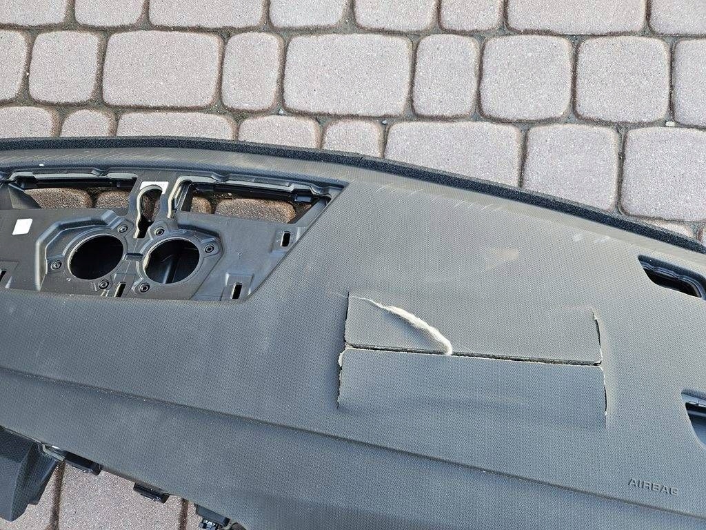 dashboard console cockpit wystrzelona airbag OPEL ASTRA L 6 VI