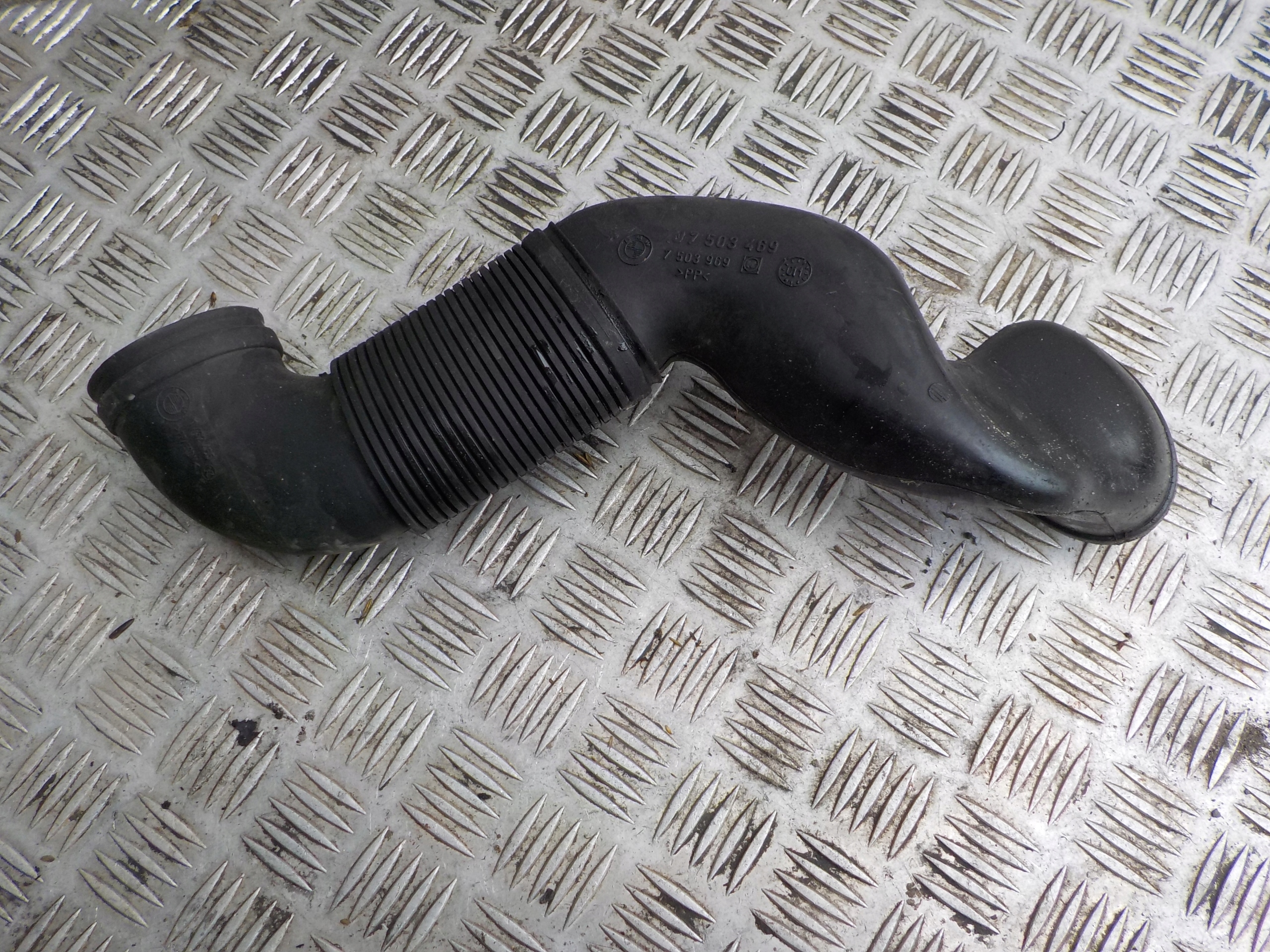 BMW E46 M54 hose pipe air air 7503469