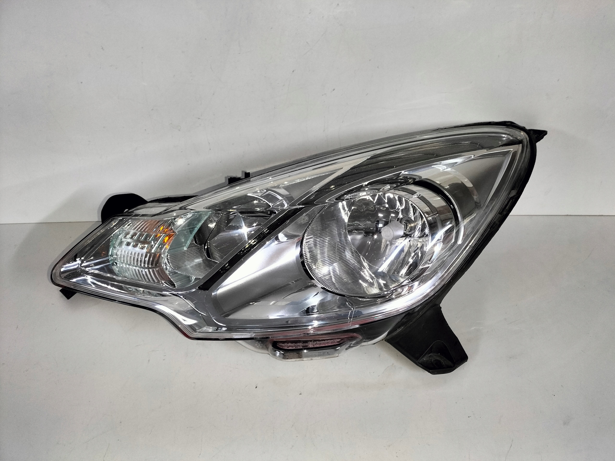 light front left reflektor CITROEN C3 II 09-13