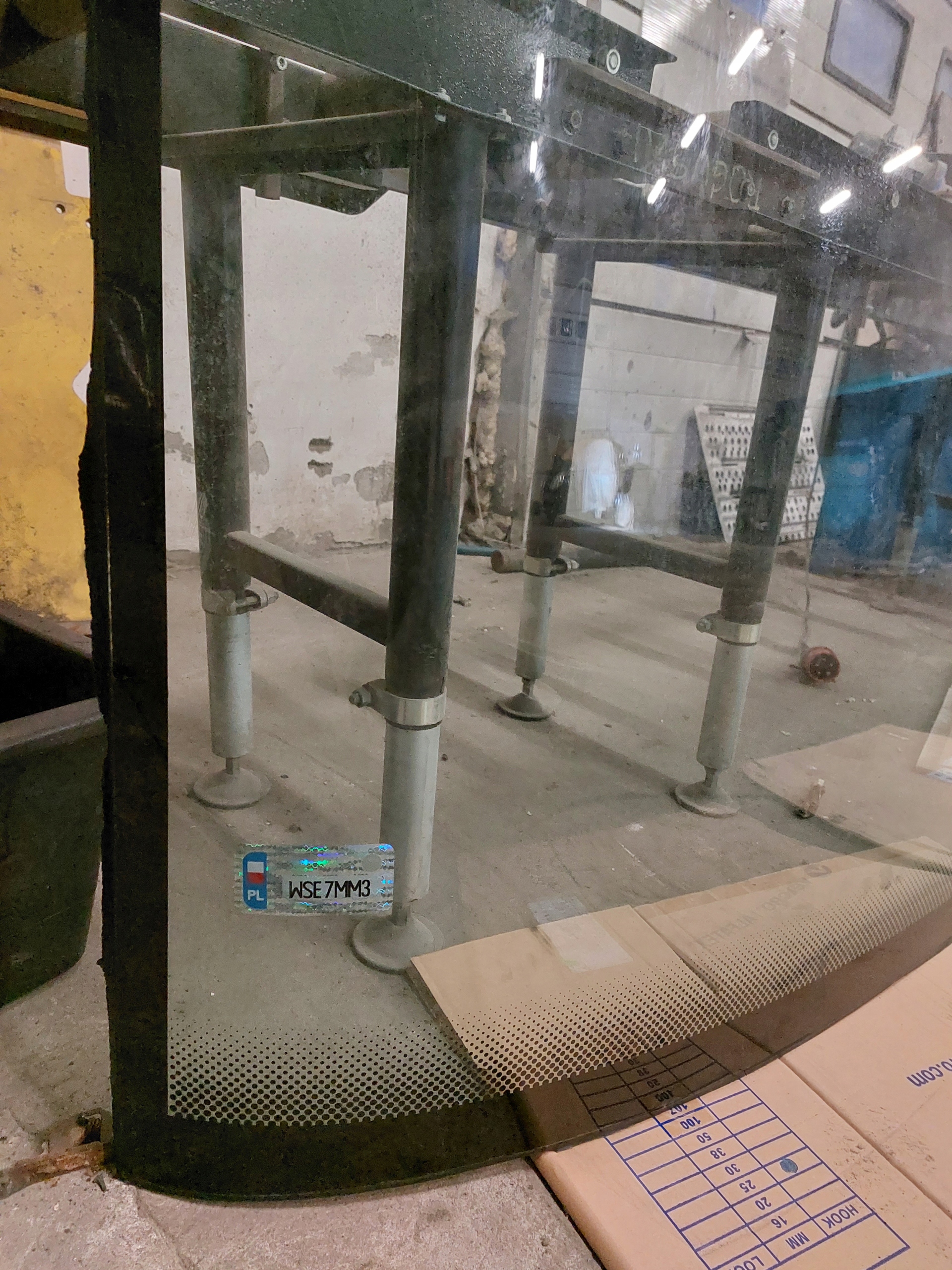window iron MERCEDES-BENZ O560 INTOURO