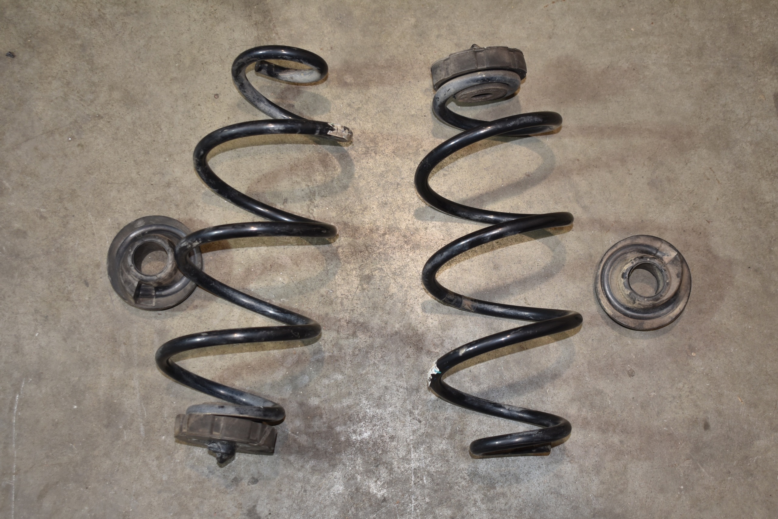IDEALNE springs rear part rear. KPL. PORSCHE MACAN