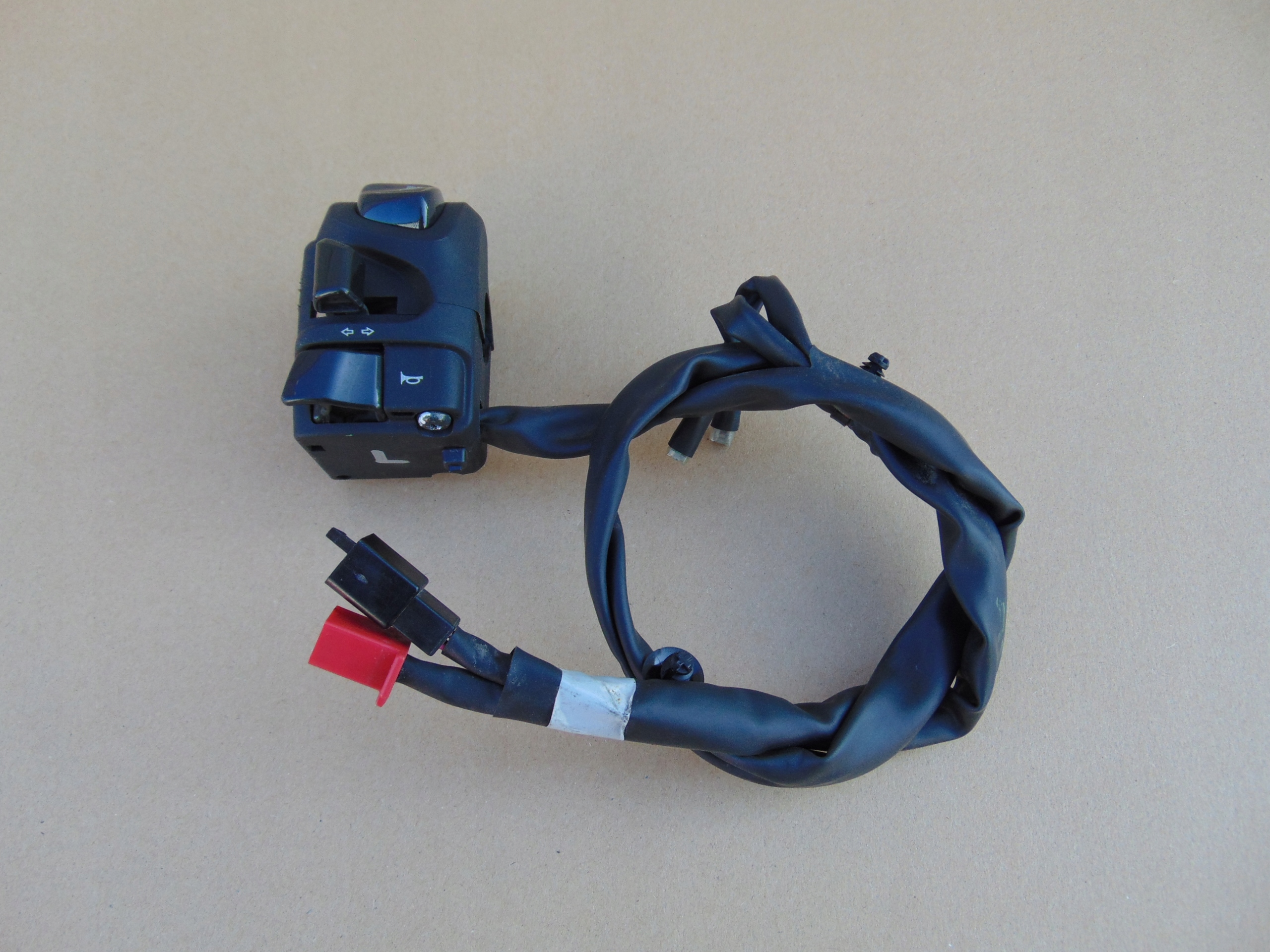 YAMAHA XMAX 125 18 + ЛІВИЙ ПЕРЕМИКАЧ