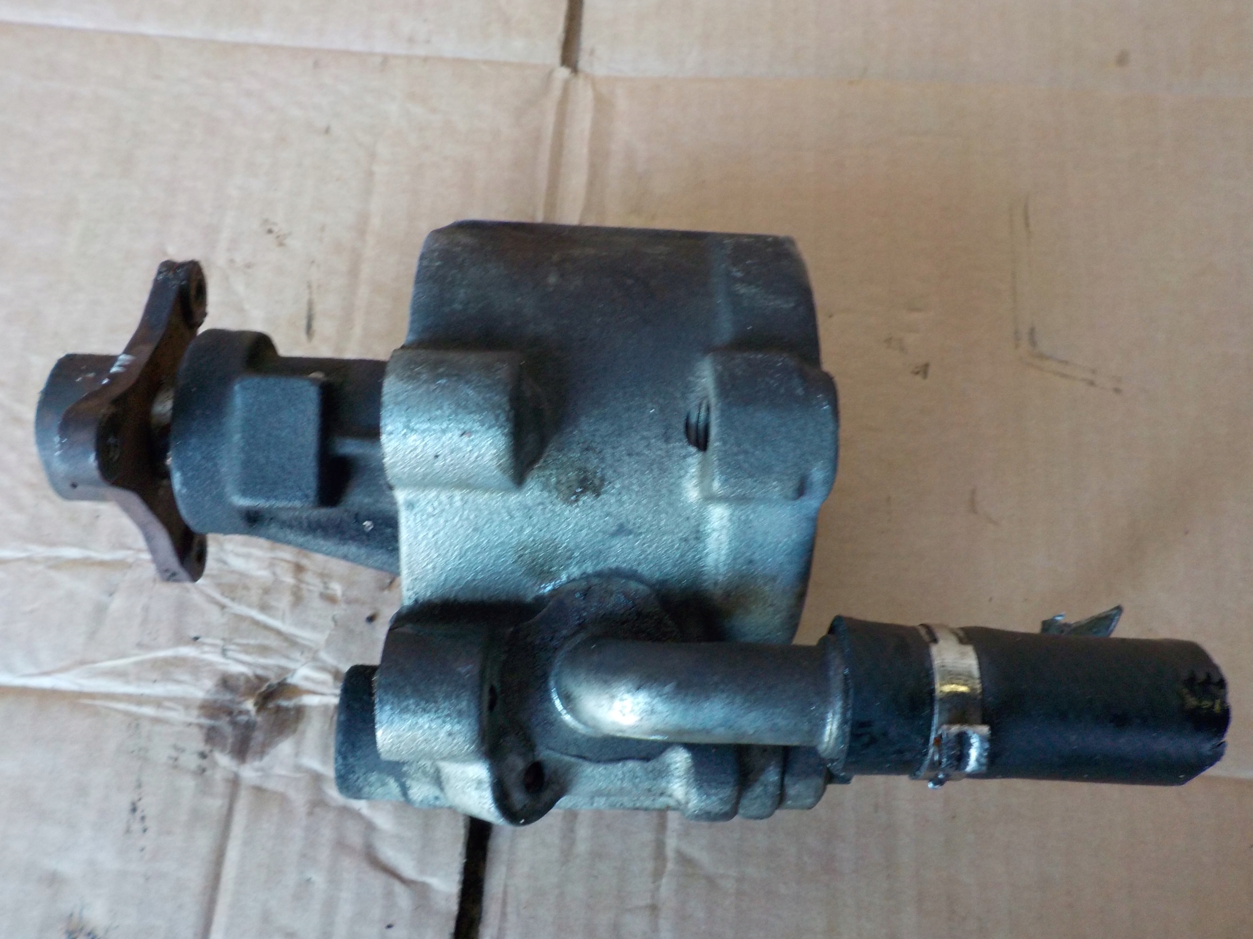 VOLVO V40 e Pompa servosterzo 7700872160