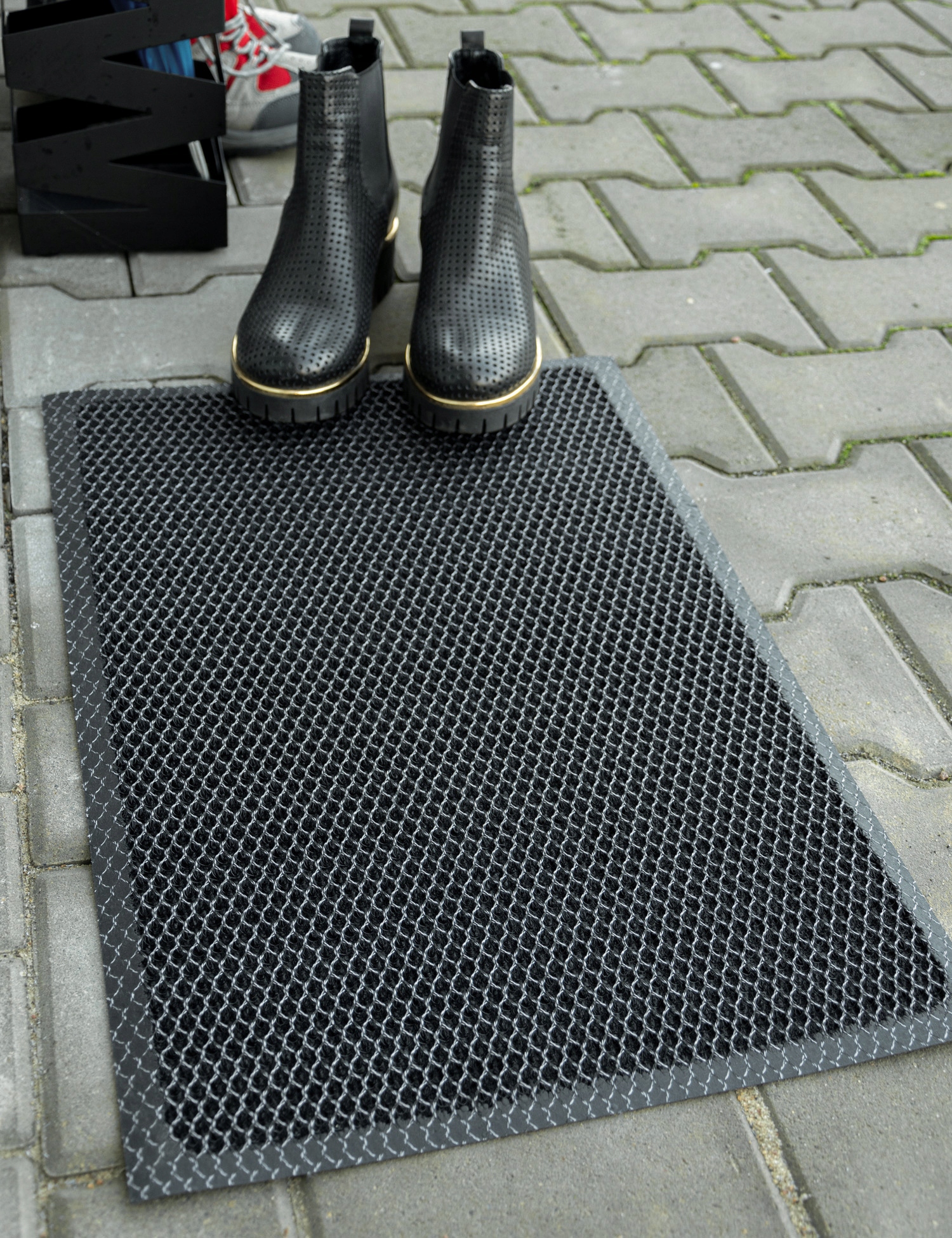 WYCIERACZKA PCV WEJŚCIOWA 3D POD DRZWI 45x70cm ZEWNĘTRZNA ANTYPOŚLIZGOWA Marka Multi-Decor