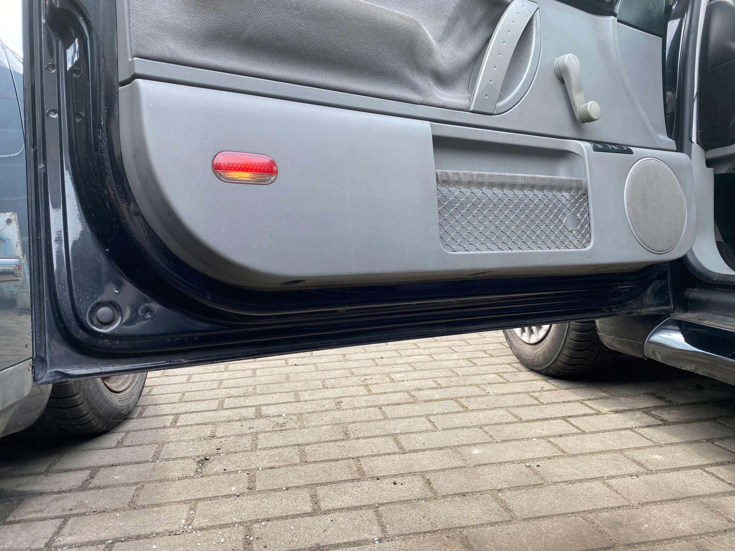 VW NEW BEETLE 98 -10 door left front front kod lakieru L041