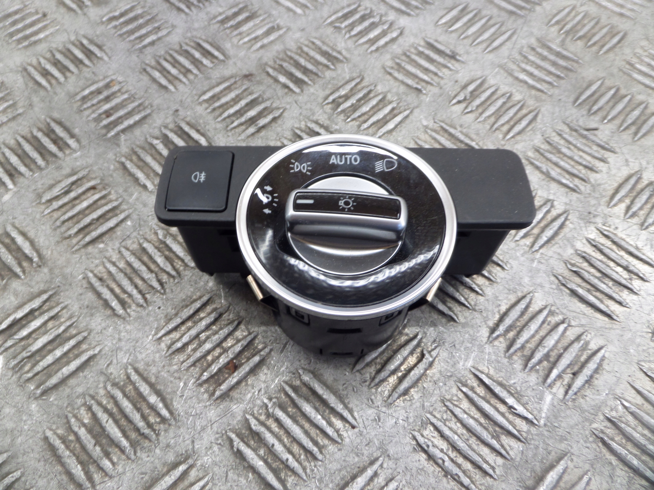 interruttore luci Mercedes-Benz OE A2129050551