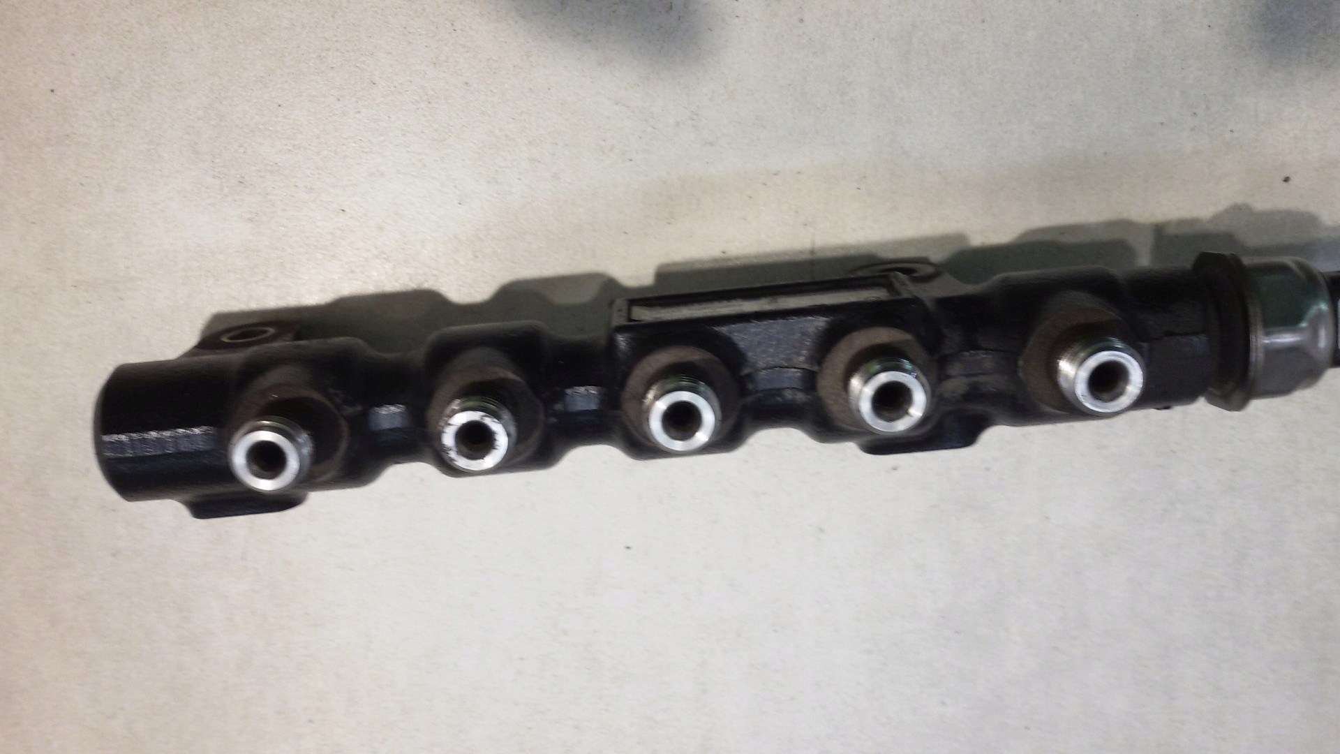 injection ramp FOCUS II 1.6 TDCI 9654592680