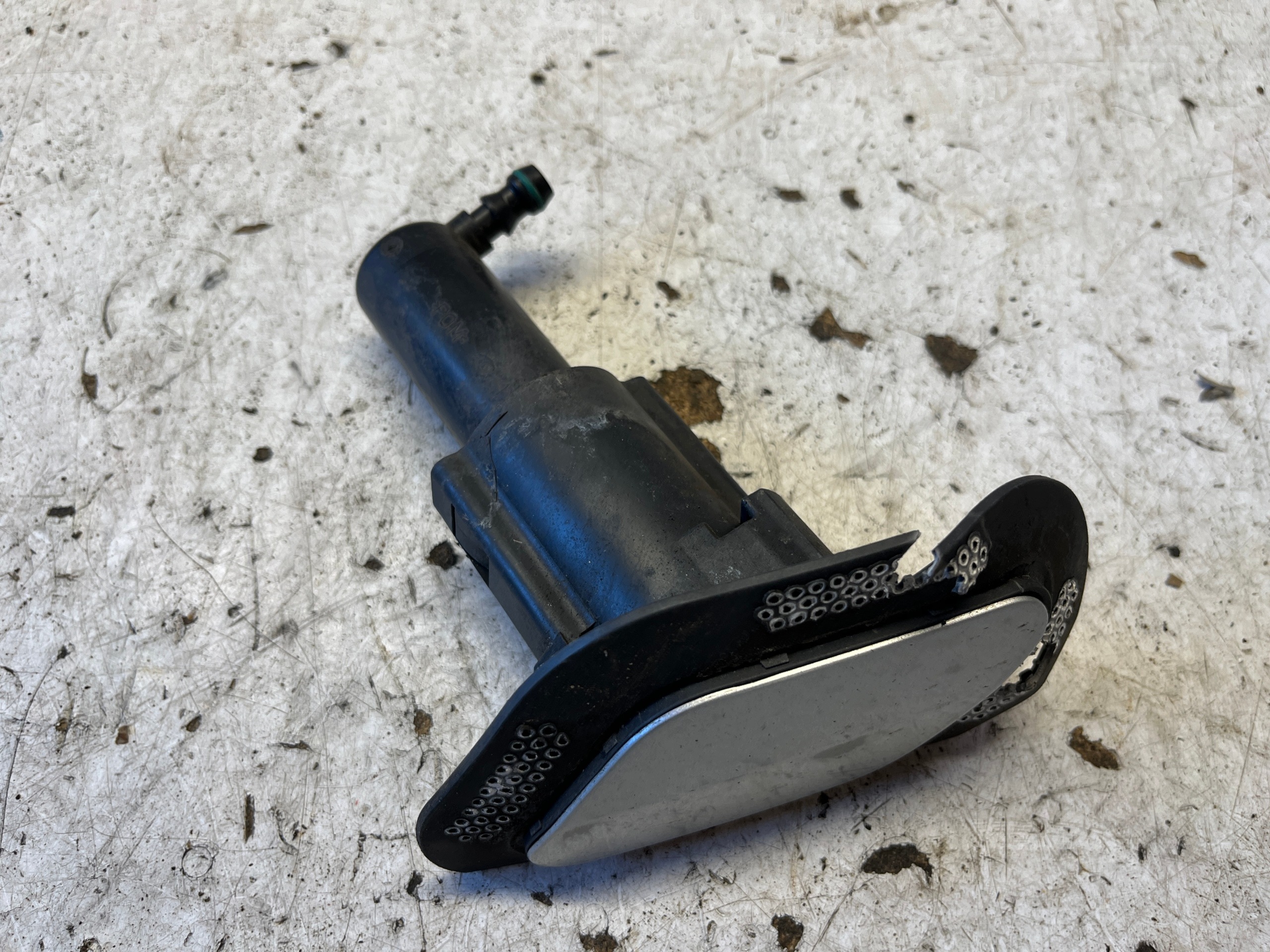 OPEL INSIGNIA A washer lights left Z spoiler 13227348 original
