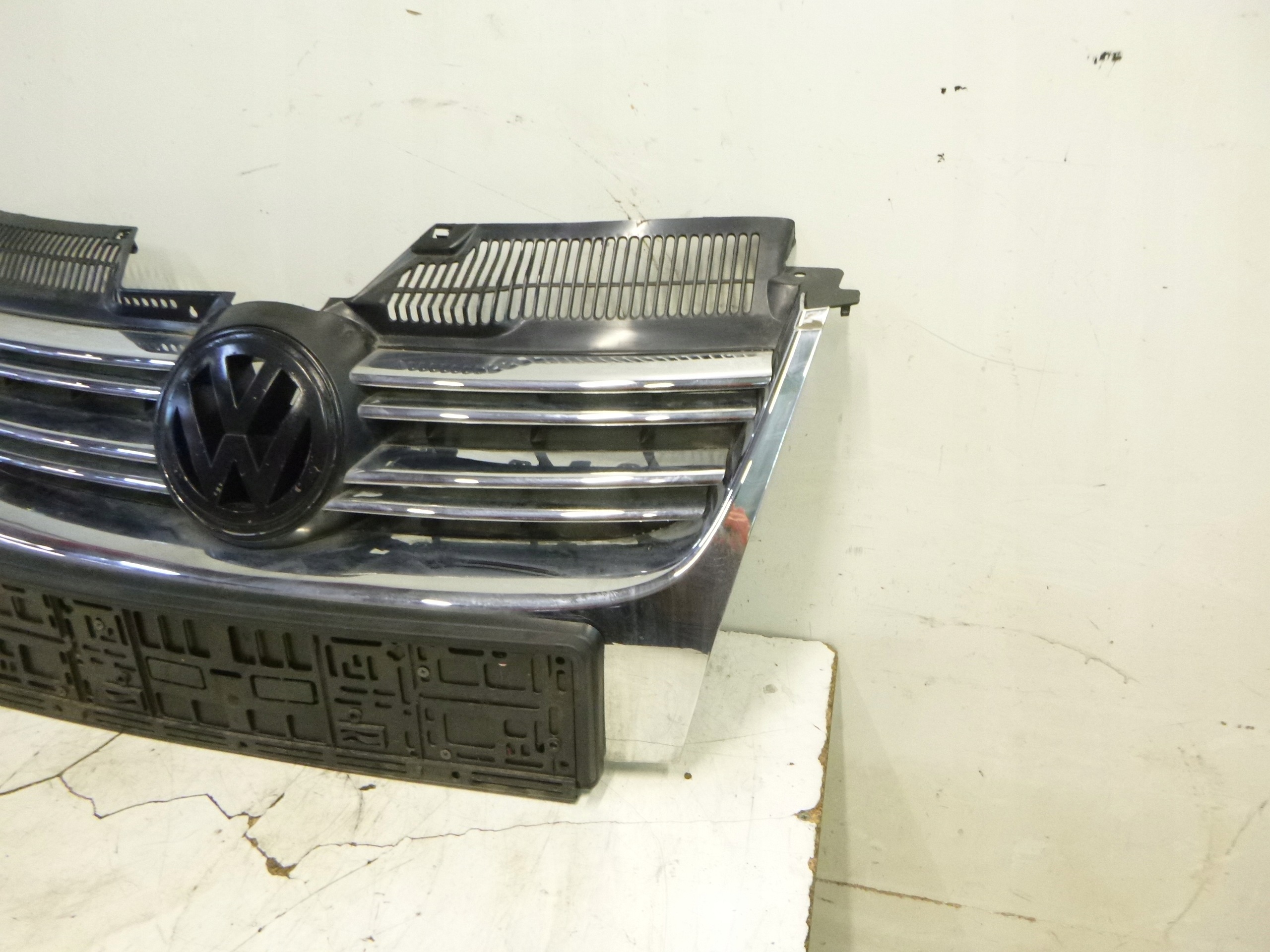grill grill vorne Chrom VW Golf V, GT Jetta III 1K5853653A DFA