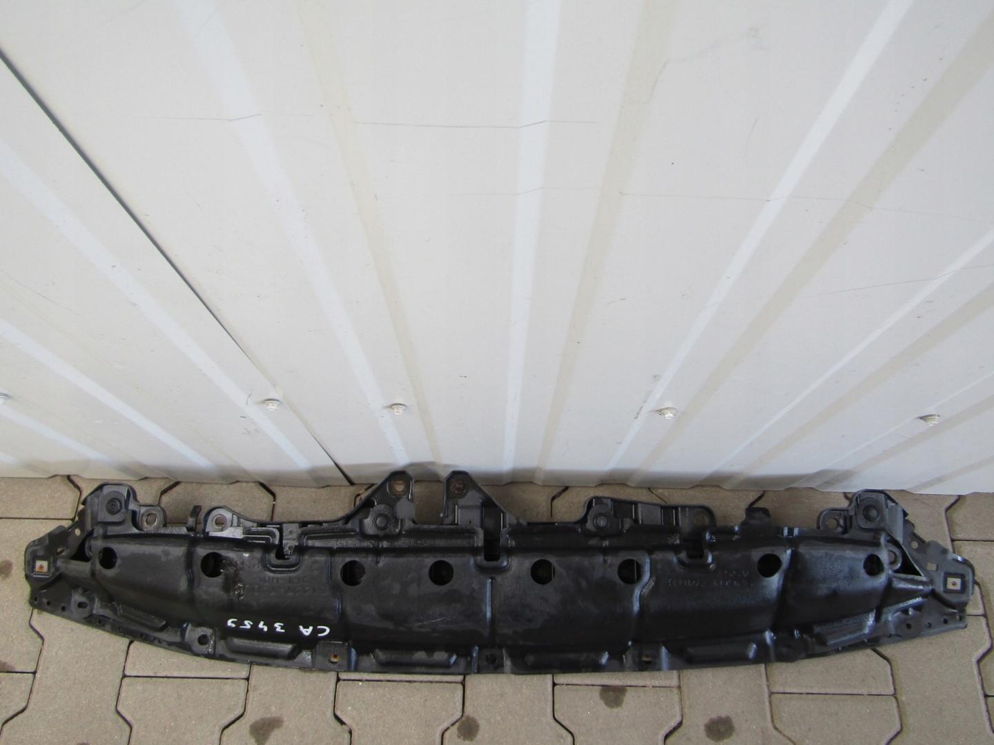 52618-74010 - Защитная пластина под бампер двигатель Toyota IQ 08-